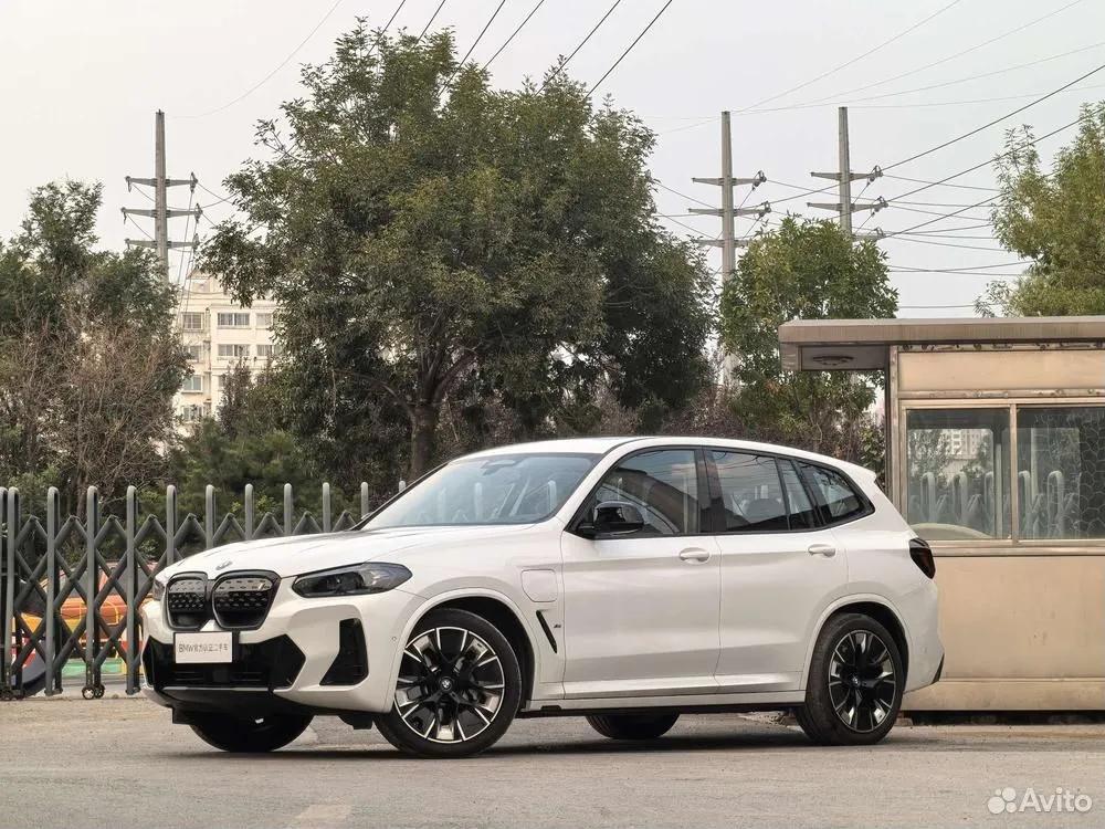 BMW iX3