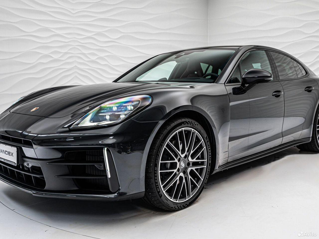 Porsche Panamera 4