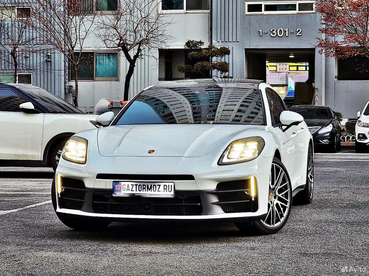 Porsche Panamera 4