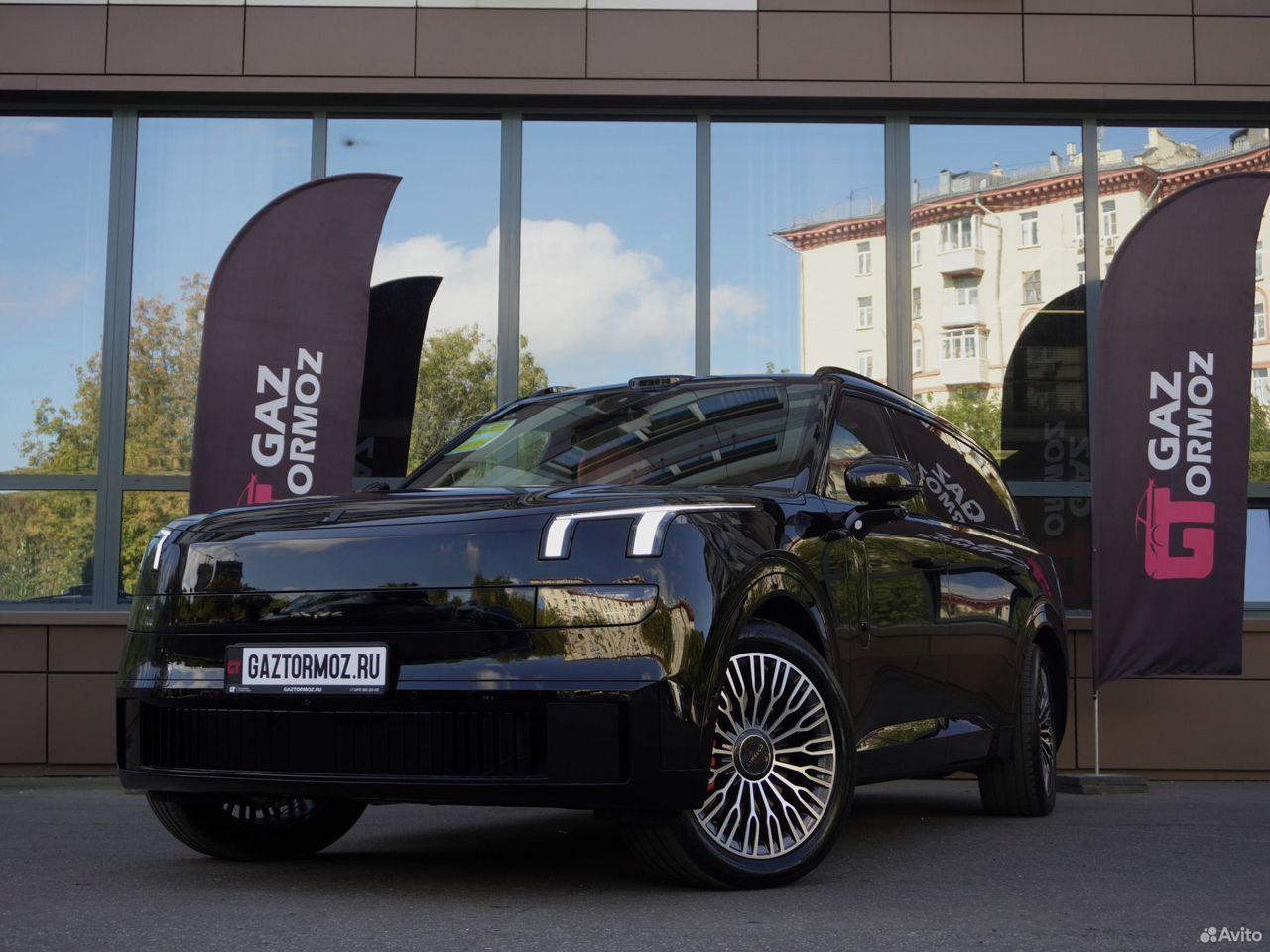 Lynk & Co 900