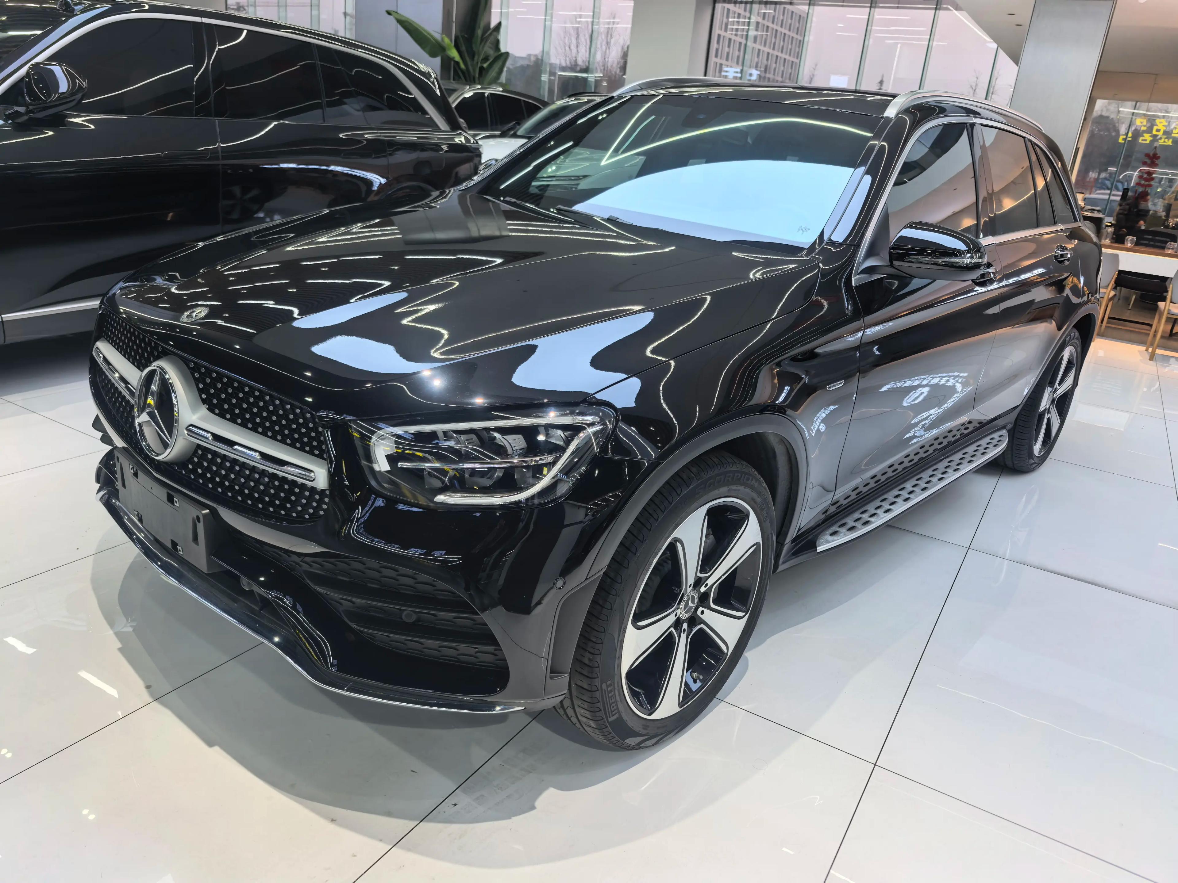 Mercedes-Benz GLC 2023 г.