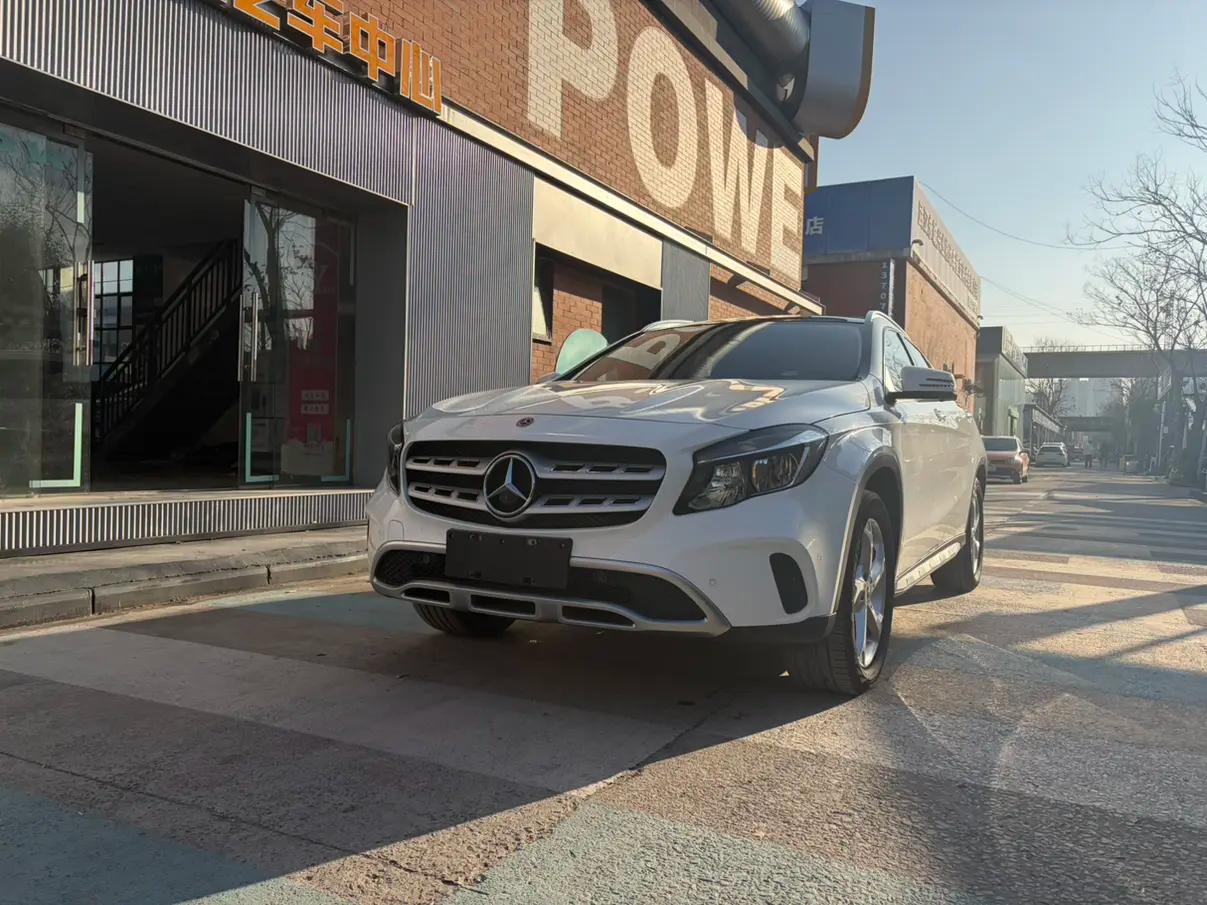 Mercedes-Benz GLA 2018 г.