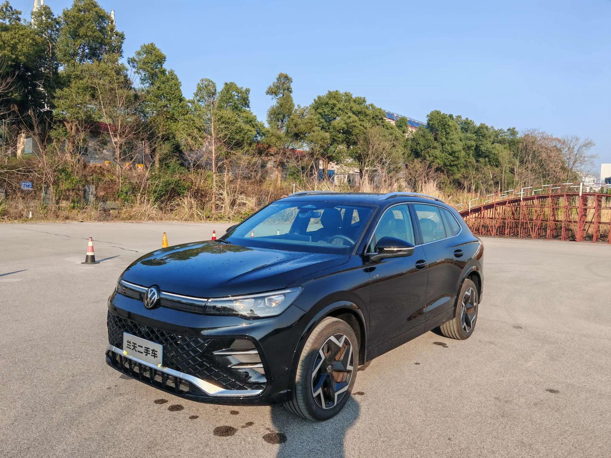 Volkswagen Tiguan L 2025 г.