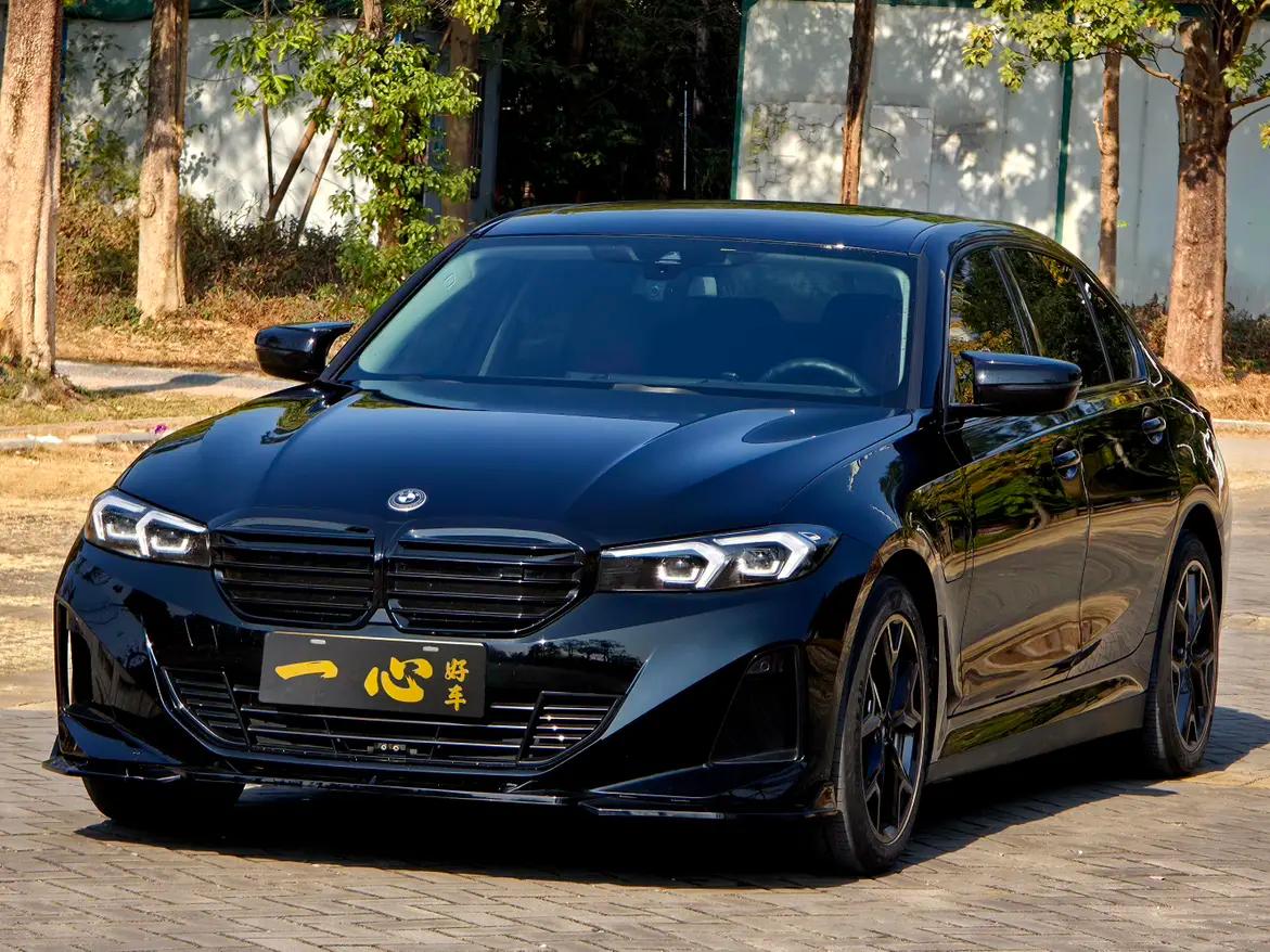 BMW i3 2024 г. 27119 км.