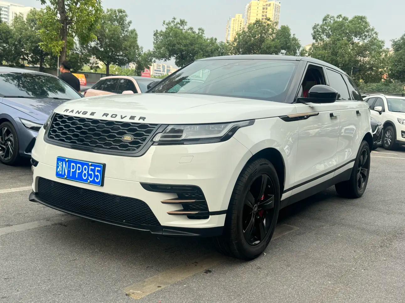 Land Rover Range Rover Velar 2018 г.