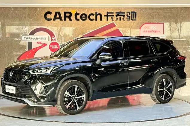 Toyota Crown Kluger 2023 г.