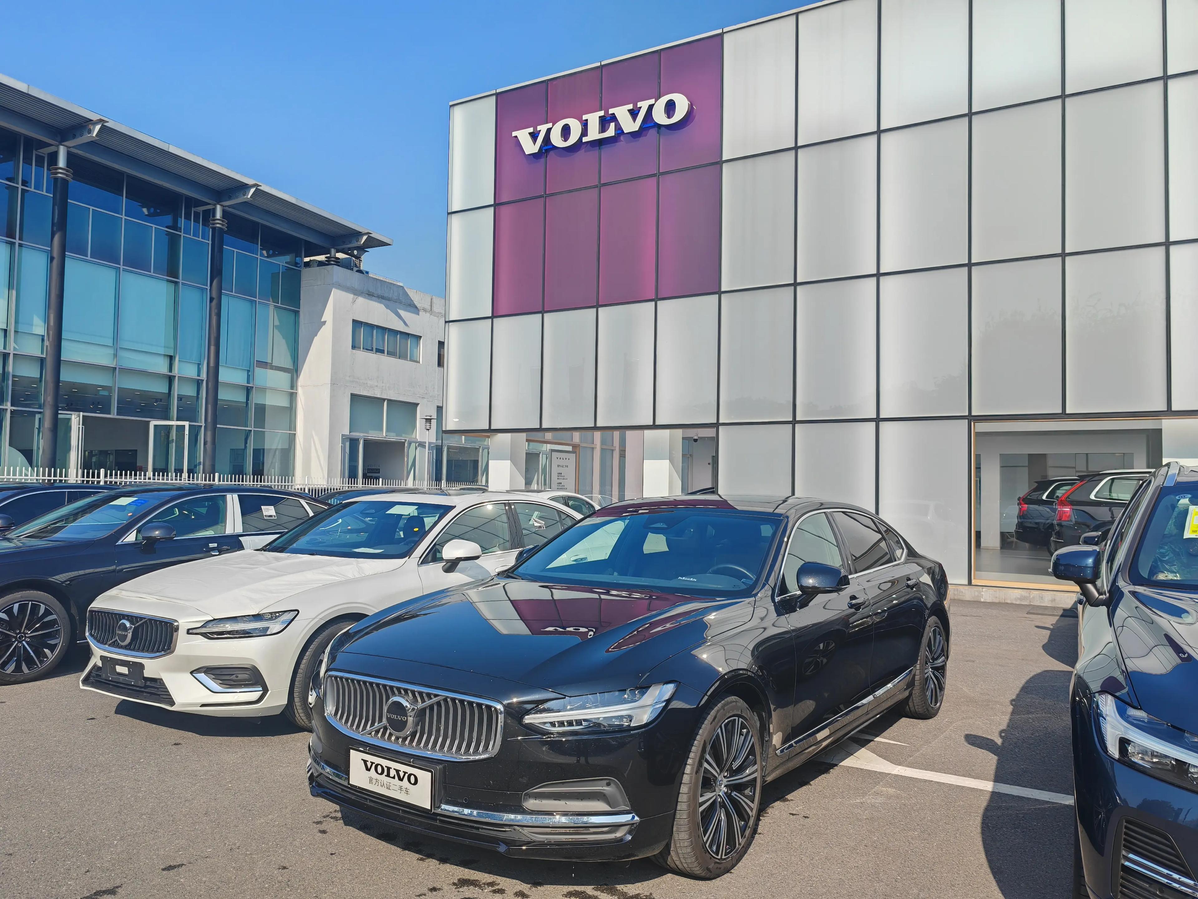 Volvo S90 2025 г.