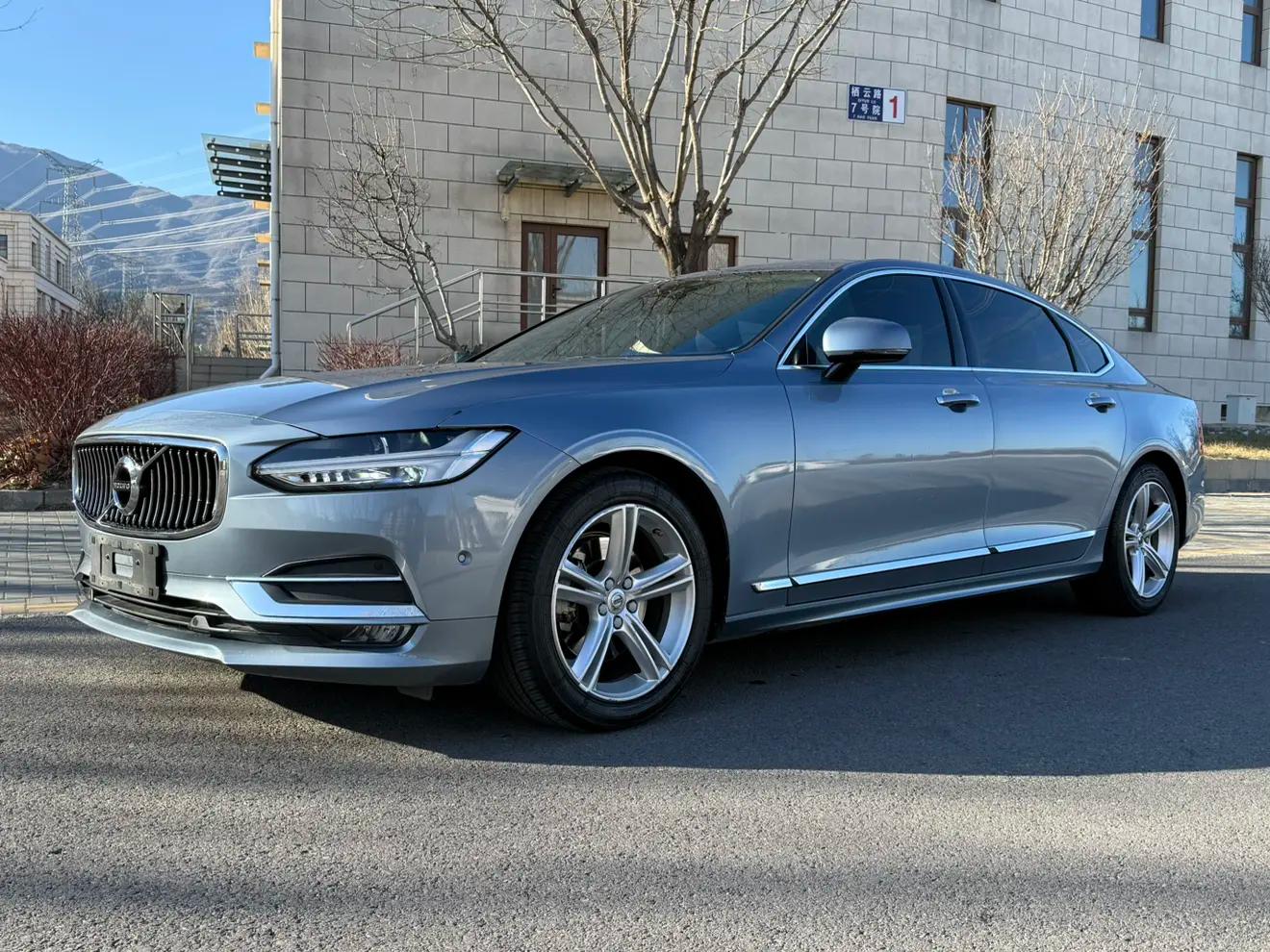 Volvo S90 2018 г.