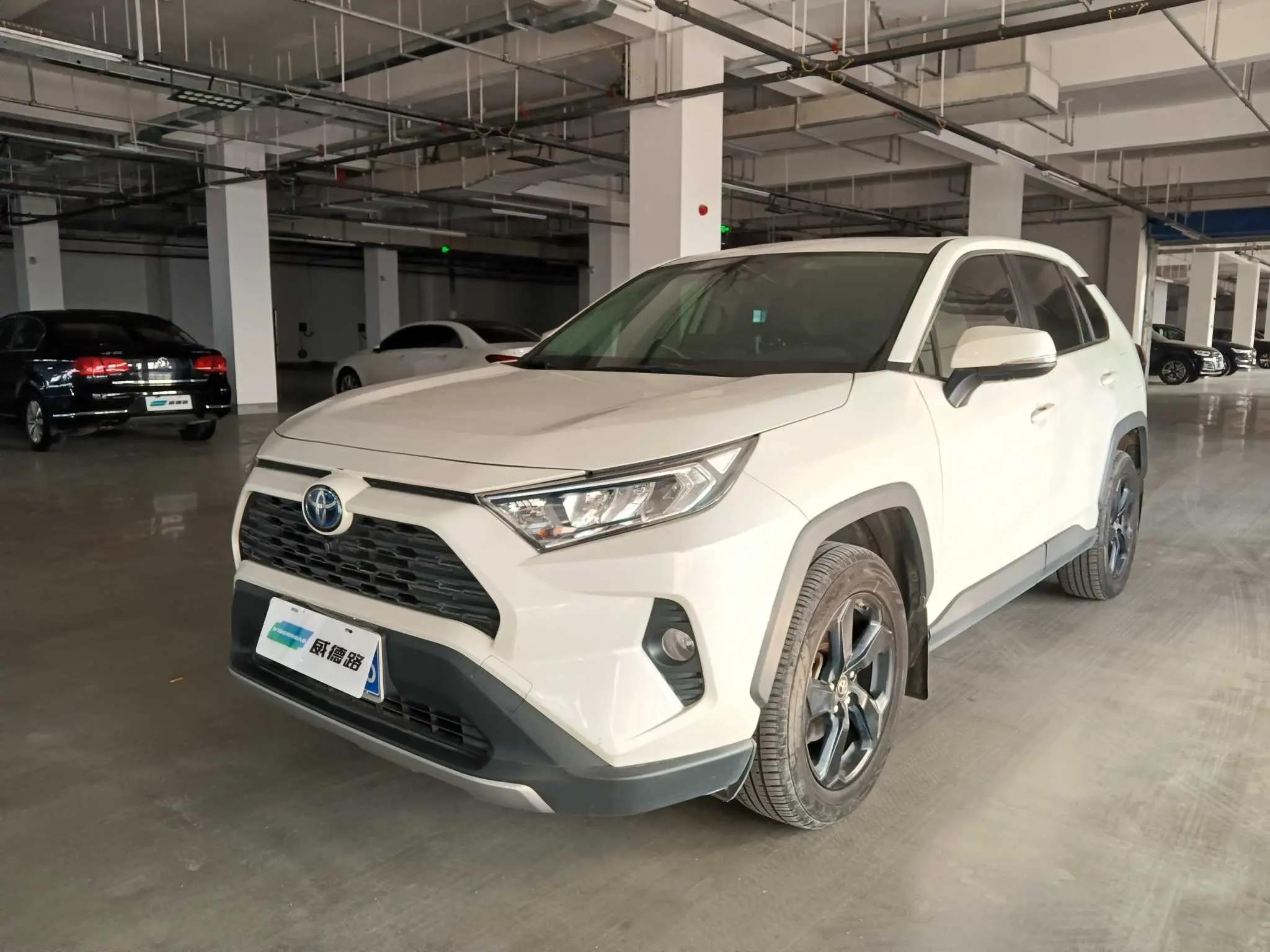 Toyota RAV4 2020 г.