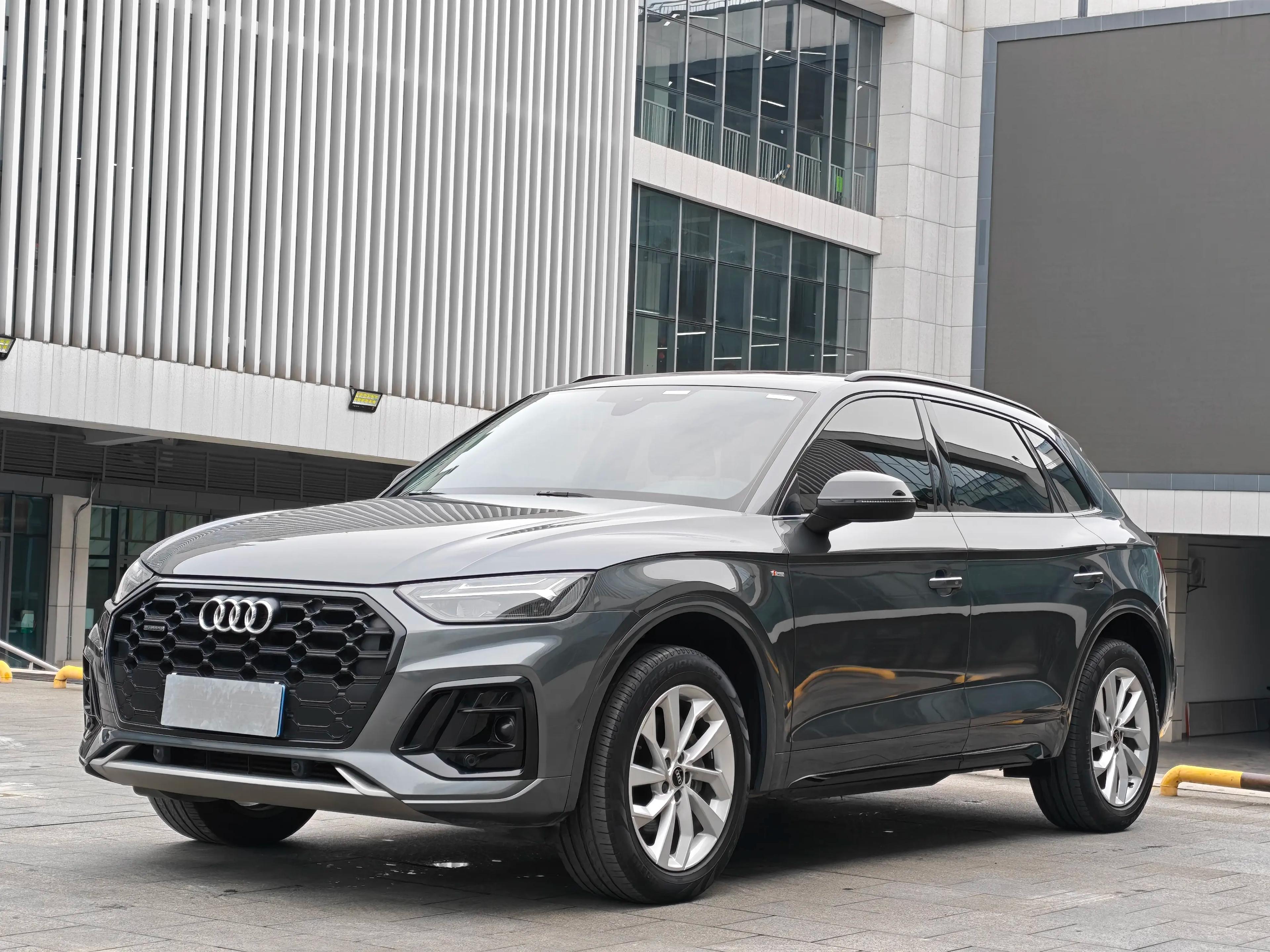 Audi Q5L 2022 г. 83080 км.