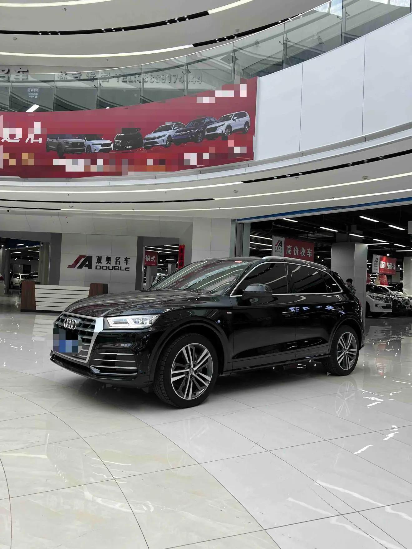 Audi Q5L 2019 г.