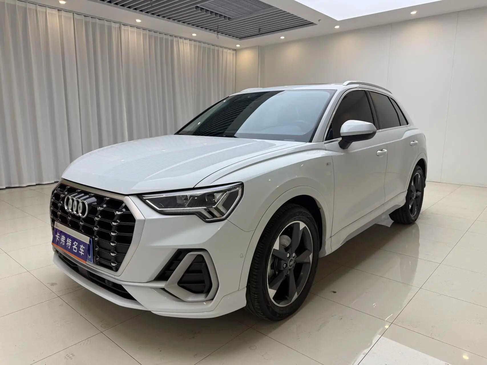 Audi Q3 2023 г.
