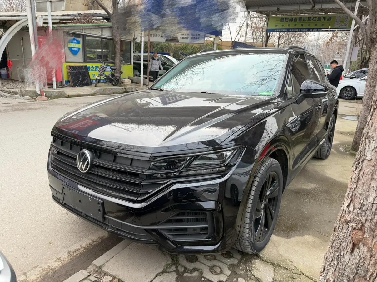 Volkswagen Touareg 2022 г.