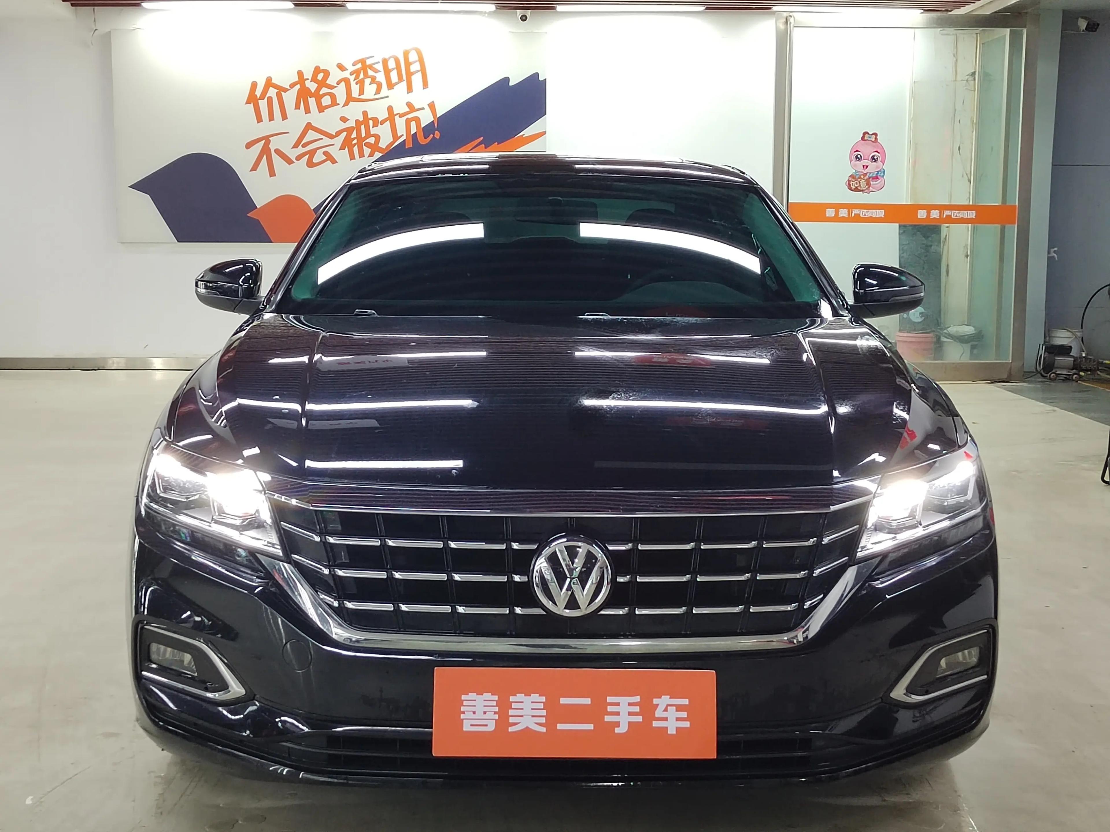 Volkswagen Passat 2021 г. 92125 км.
