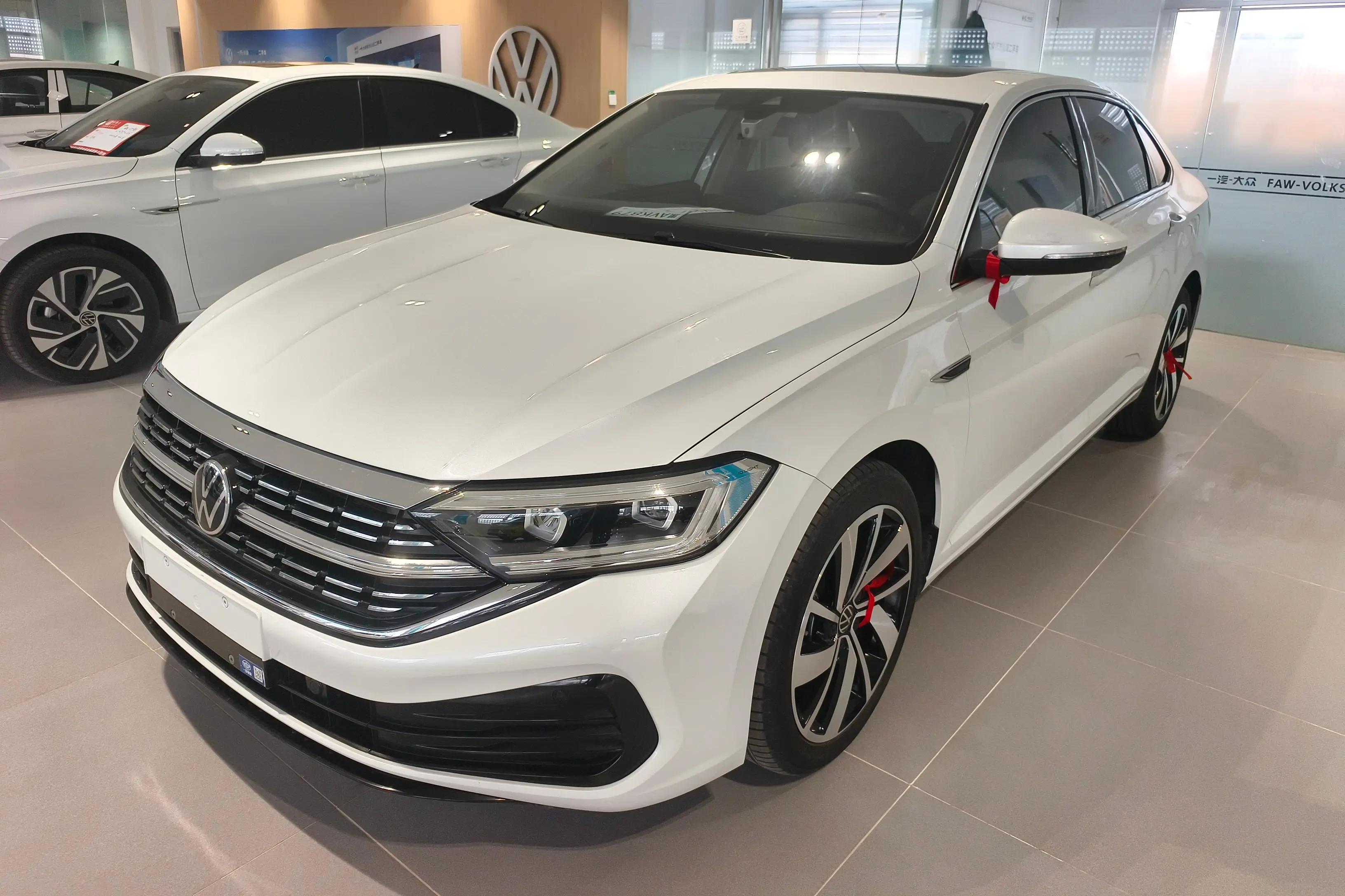 Volkswagen Sagitar 2023 г.