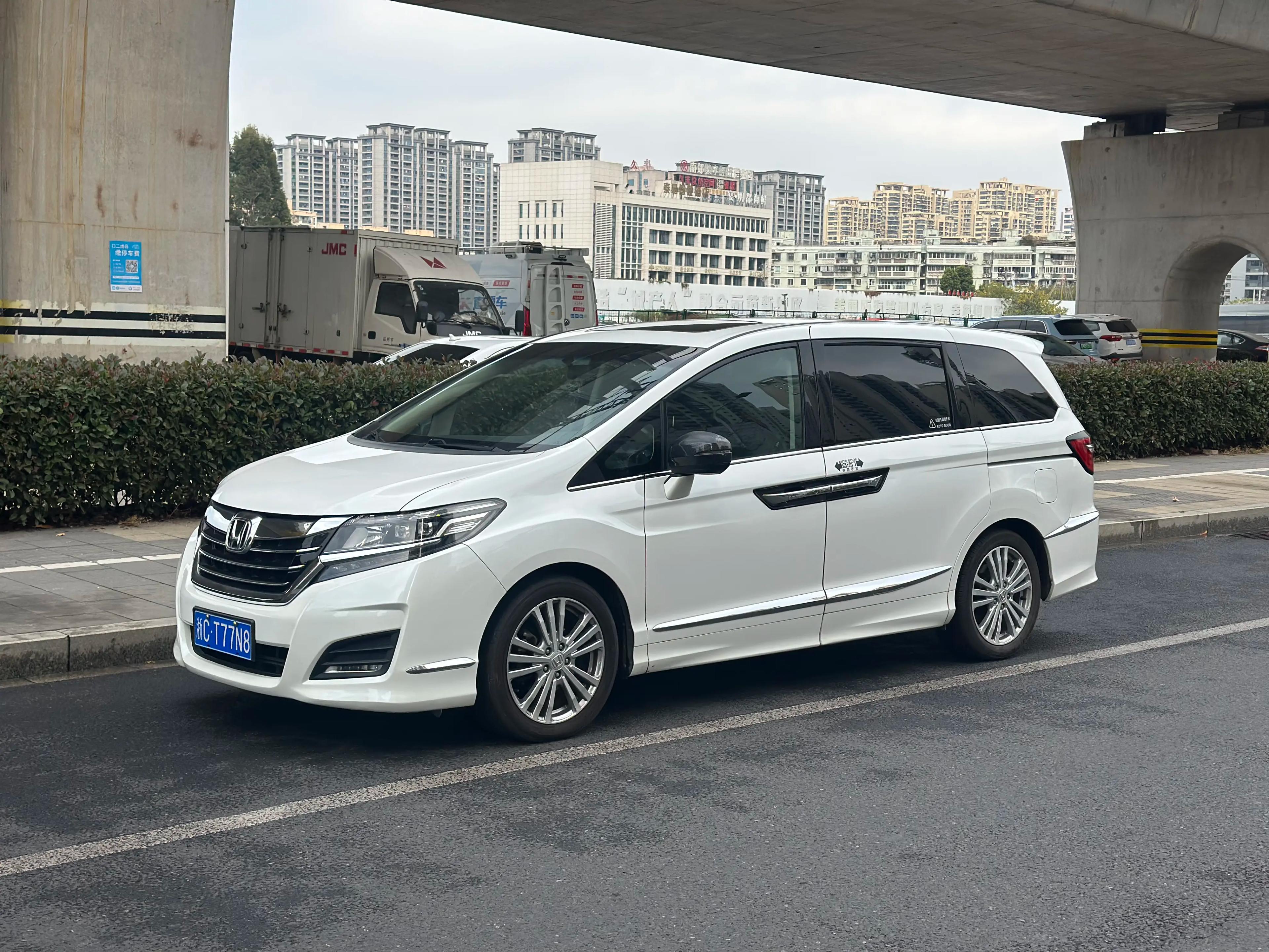 Honda Elysion 2018 г.