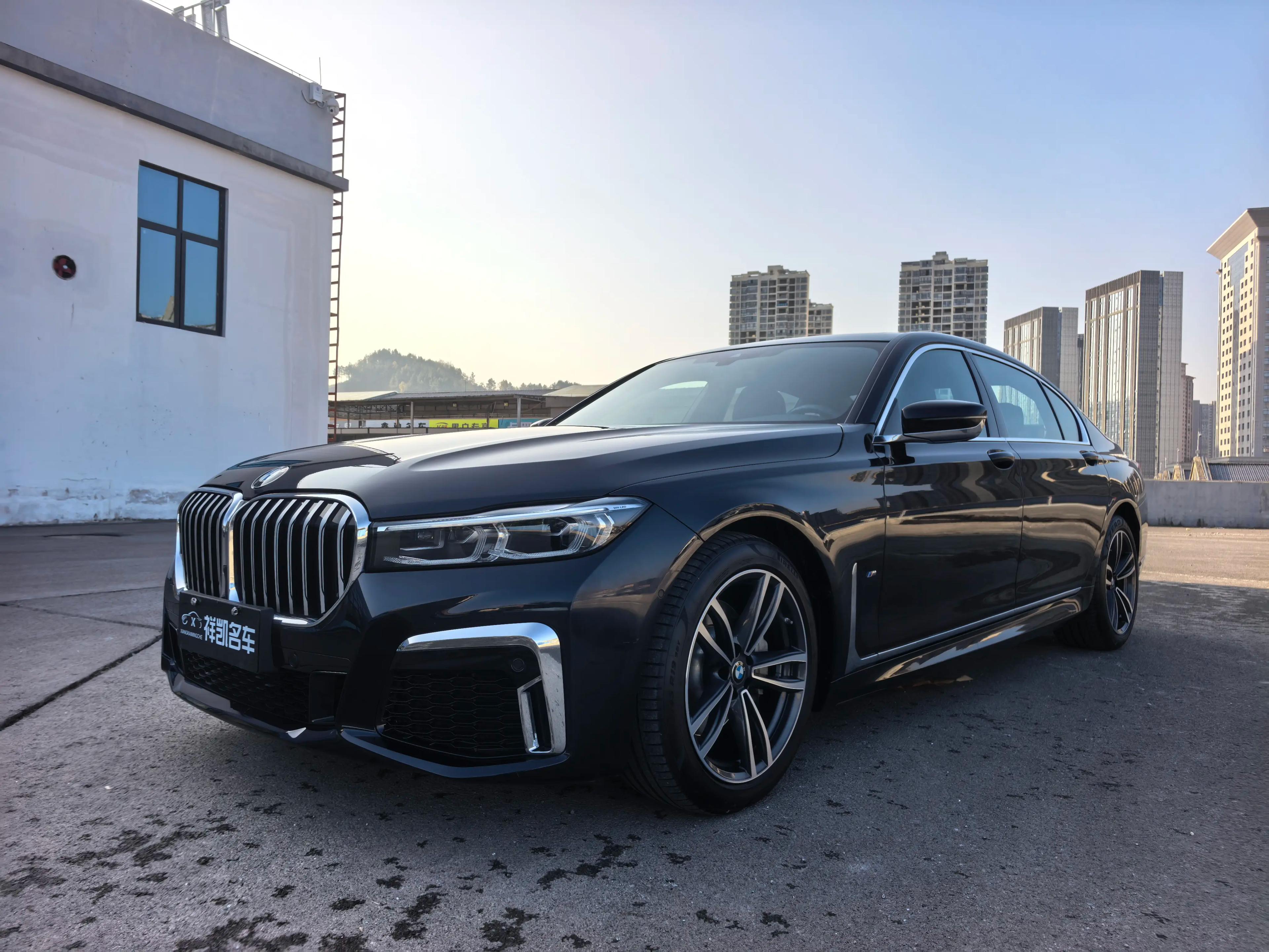BMW 7 Series 2022 г. 25018 км.