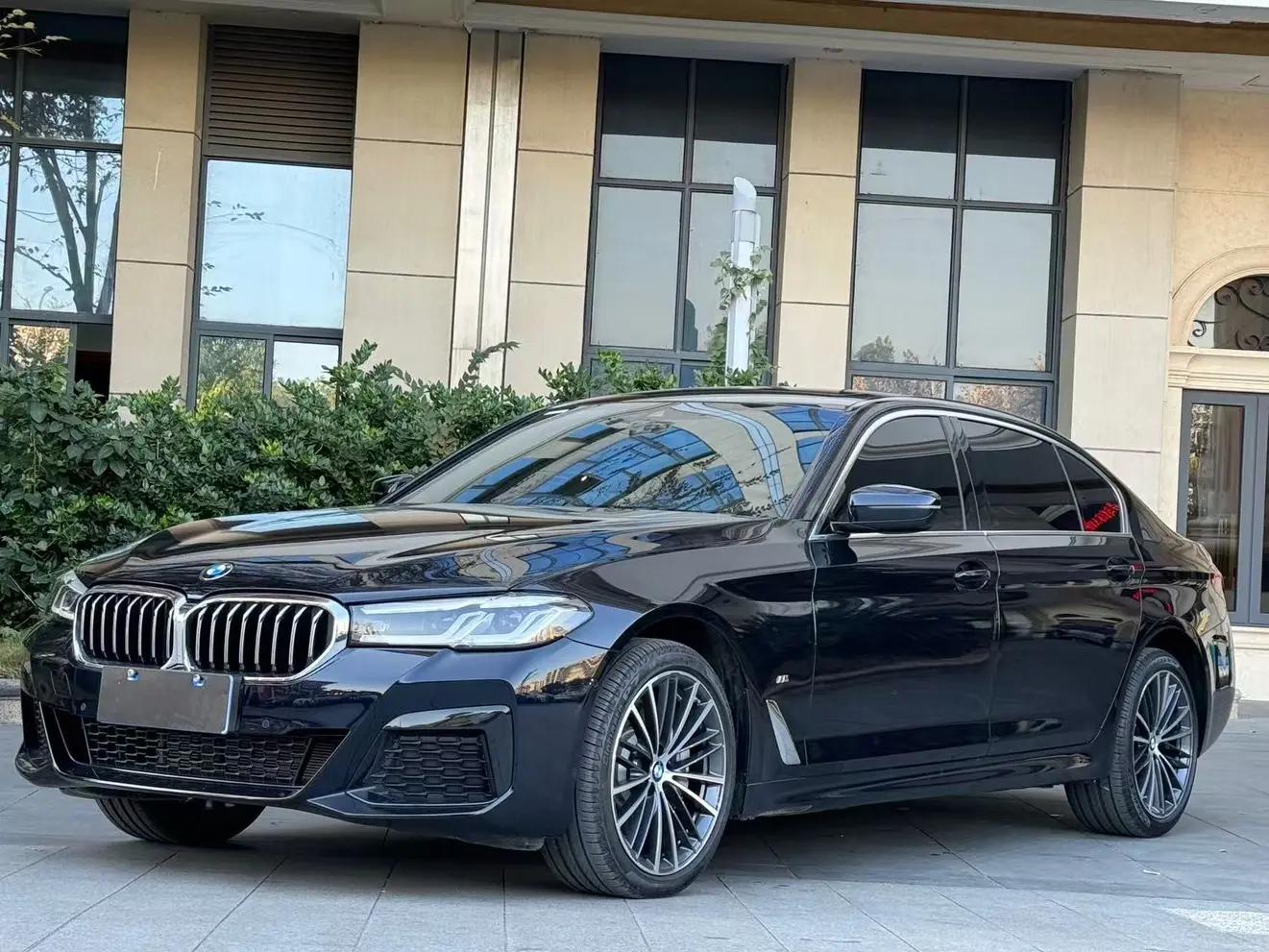 BMW 5 Series 2022 г. 82101 км.