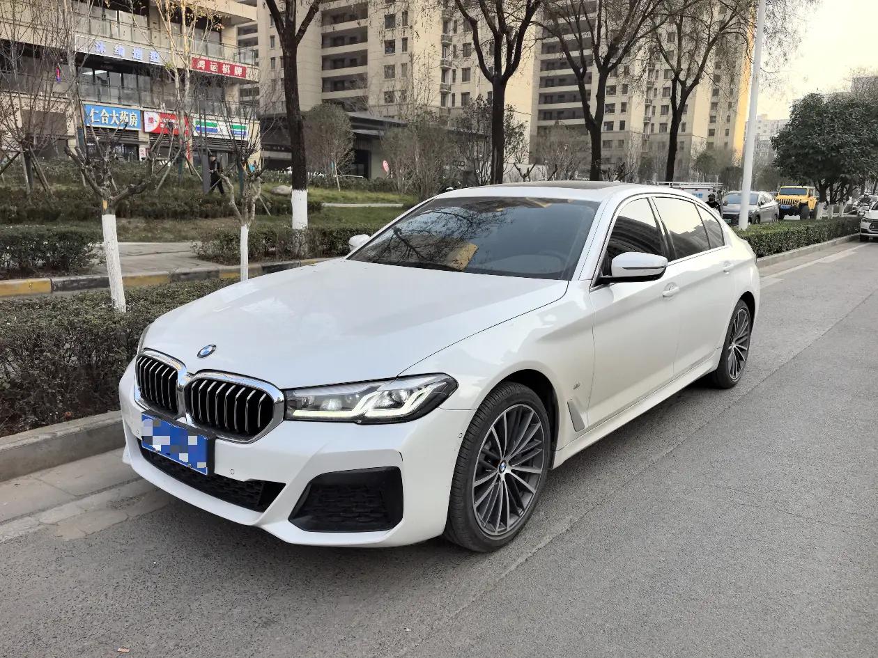 BMW 5 Series 2024 г. 24077 км.