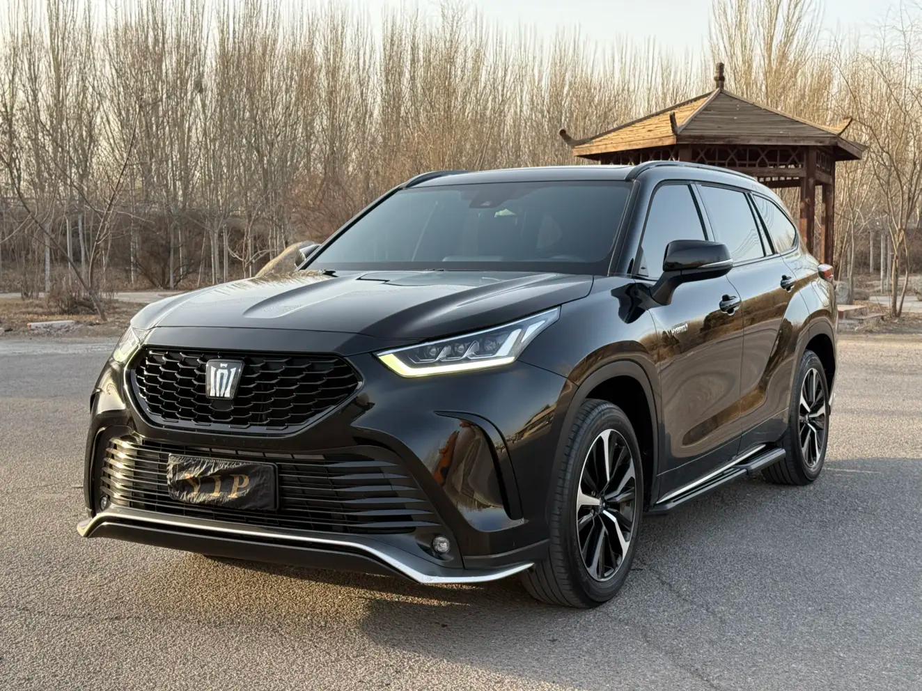 Toyota Crown Kluger 2024 г.