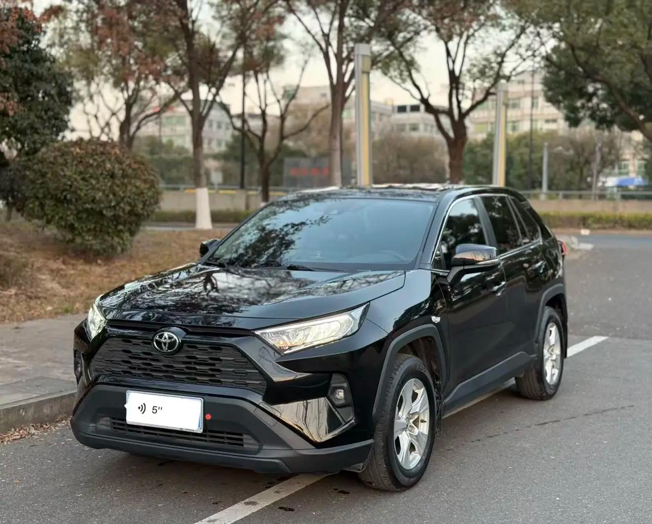 Toyota RAV4 2023 г.