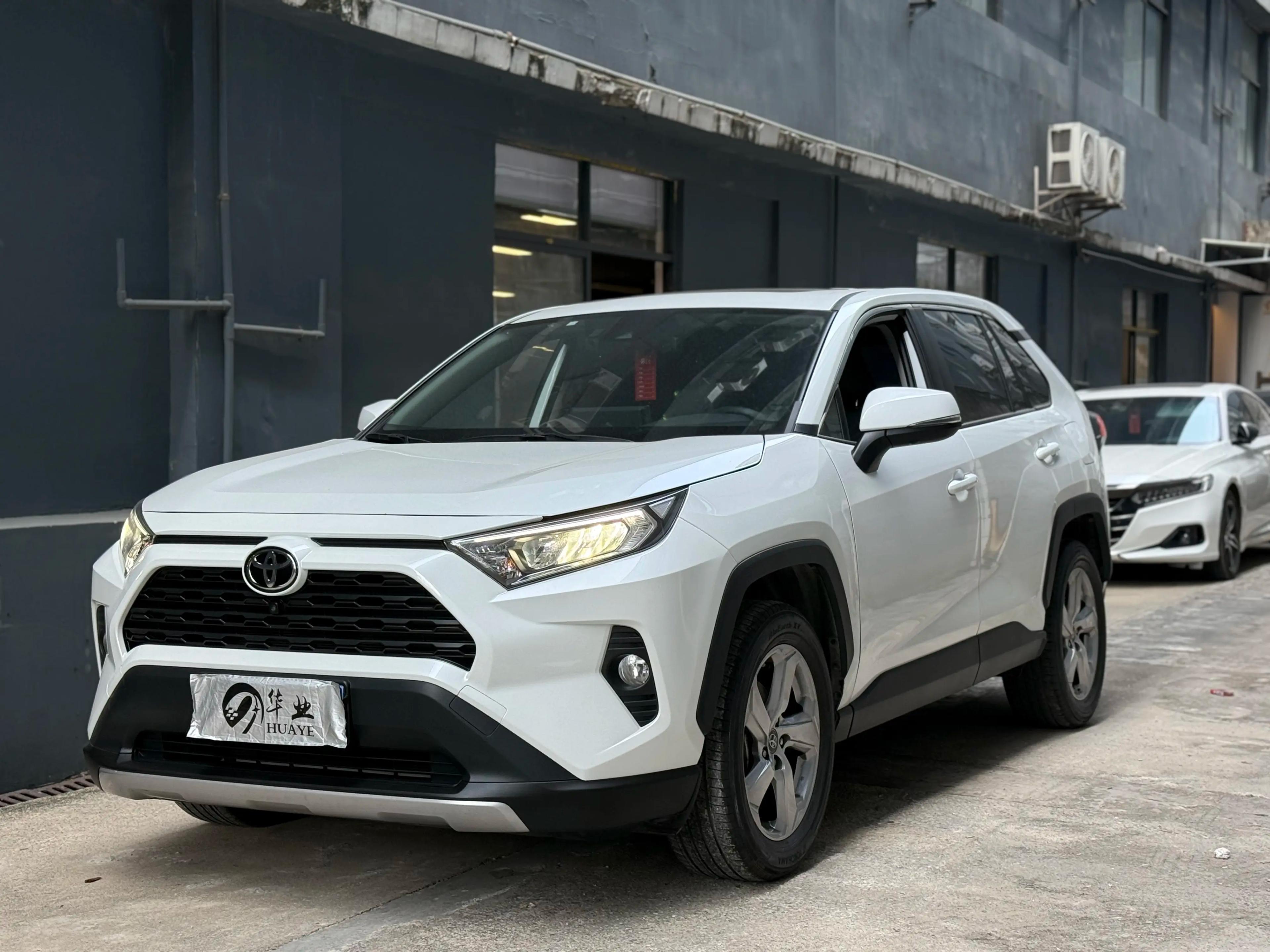 Toyota RAV4 2022 г.