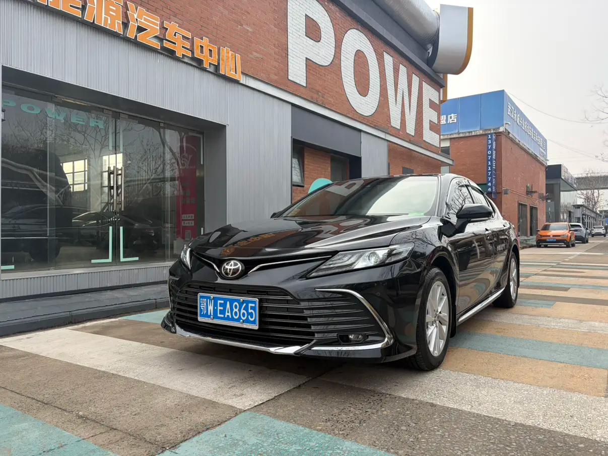 Toyota Camry 2023 г.