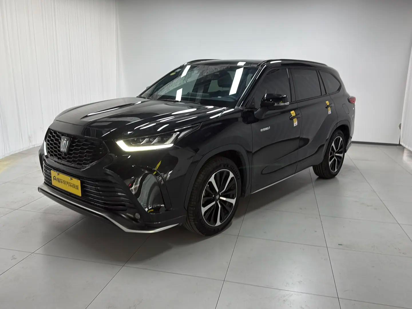 Toyota Crown Kluger 2021 г.