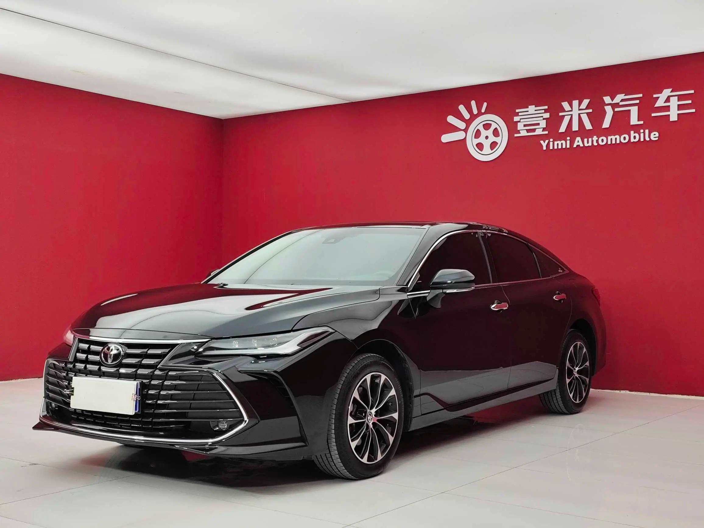 Toyota Avalon 2023 г. 21237 км.