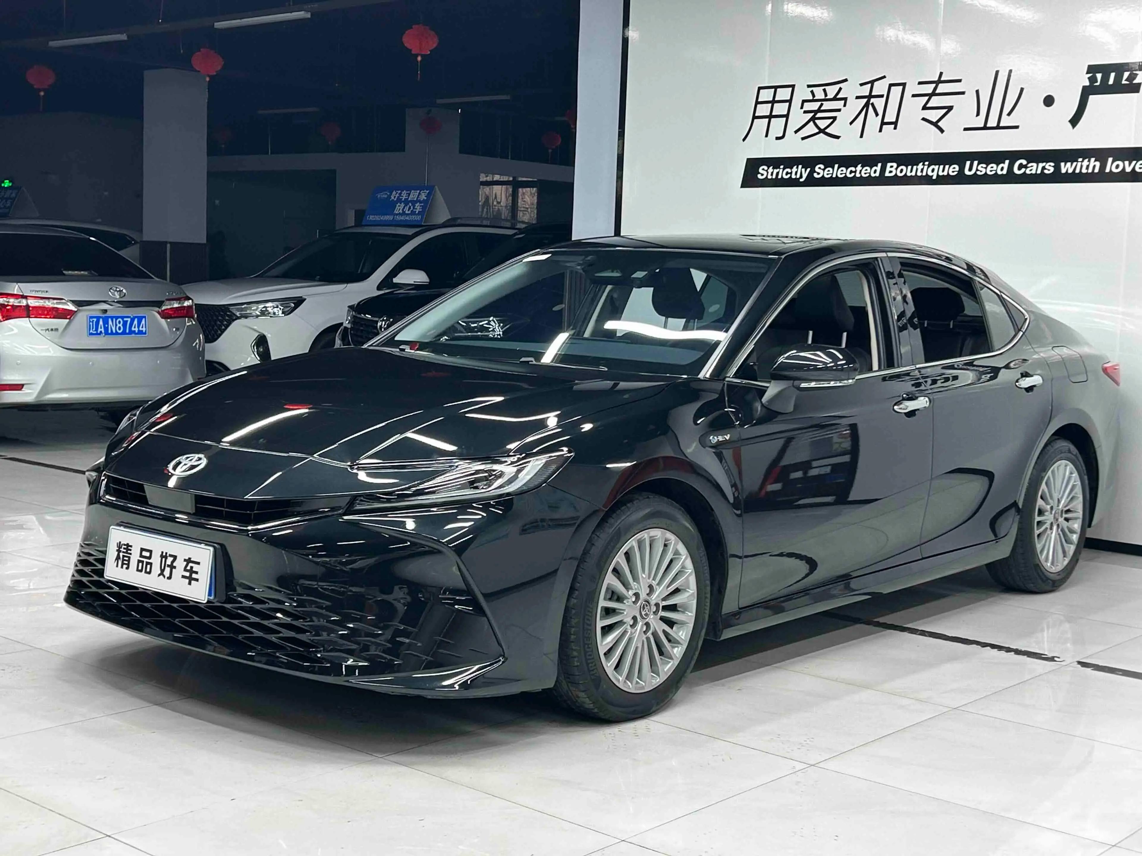 Toyota Camry 2024 г. 13000 км.