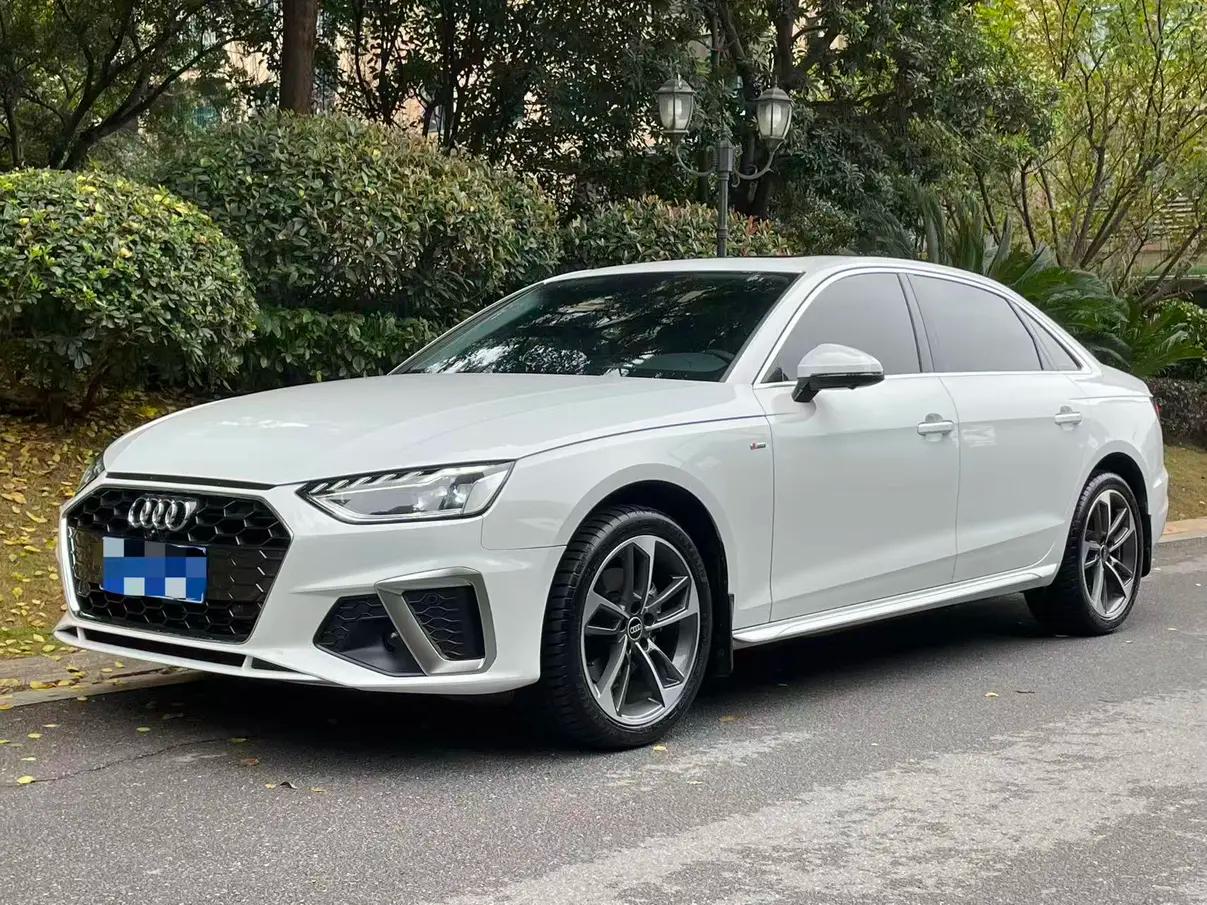 Audi A4L 2024 г. 7915 км.