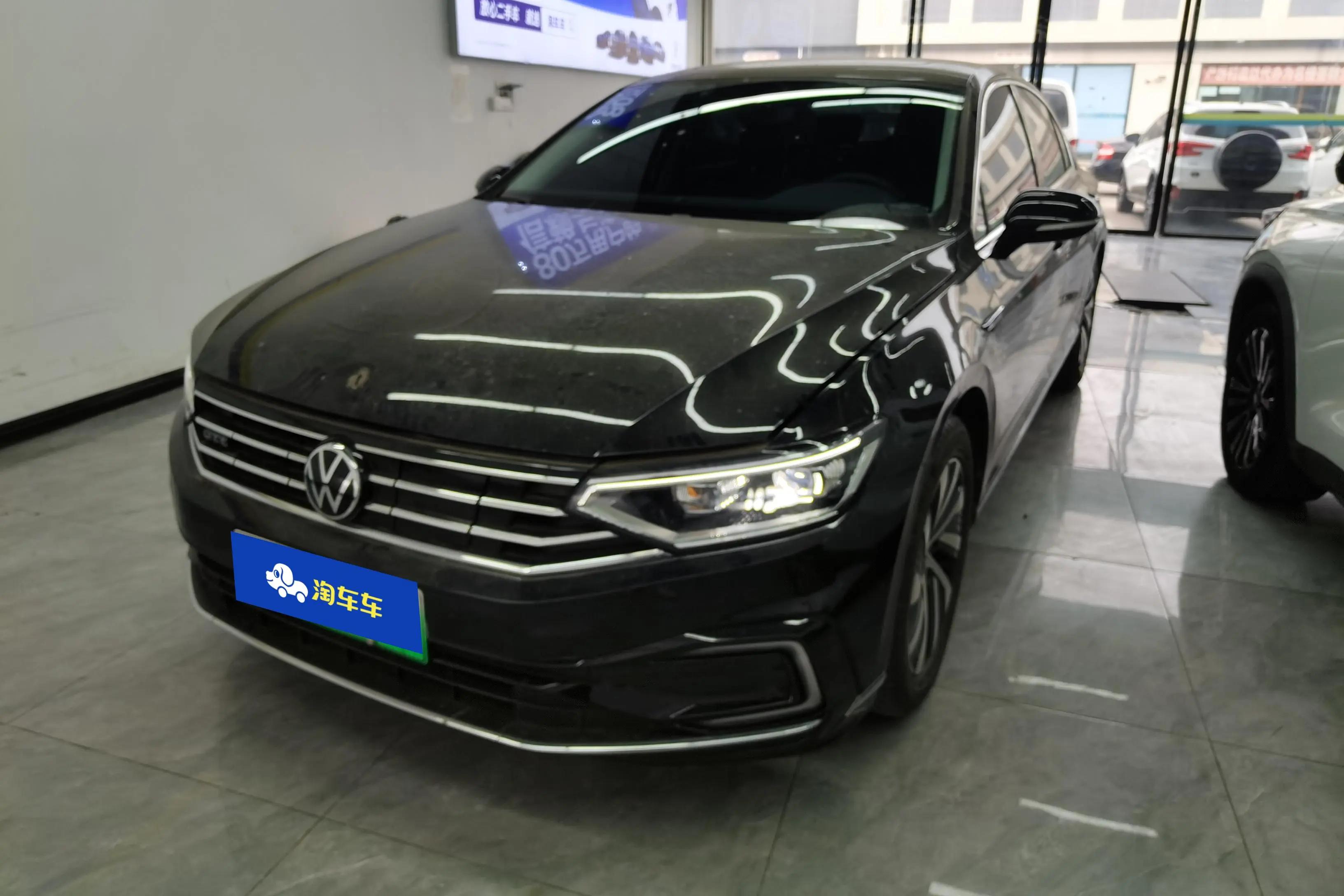 Volkswagen Magotan PHEV 2024 г. 16830 км.