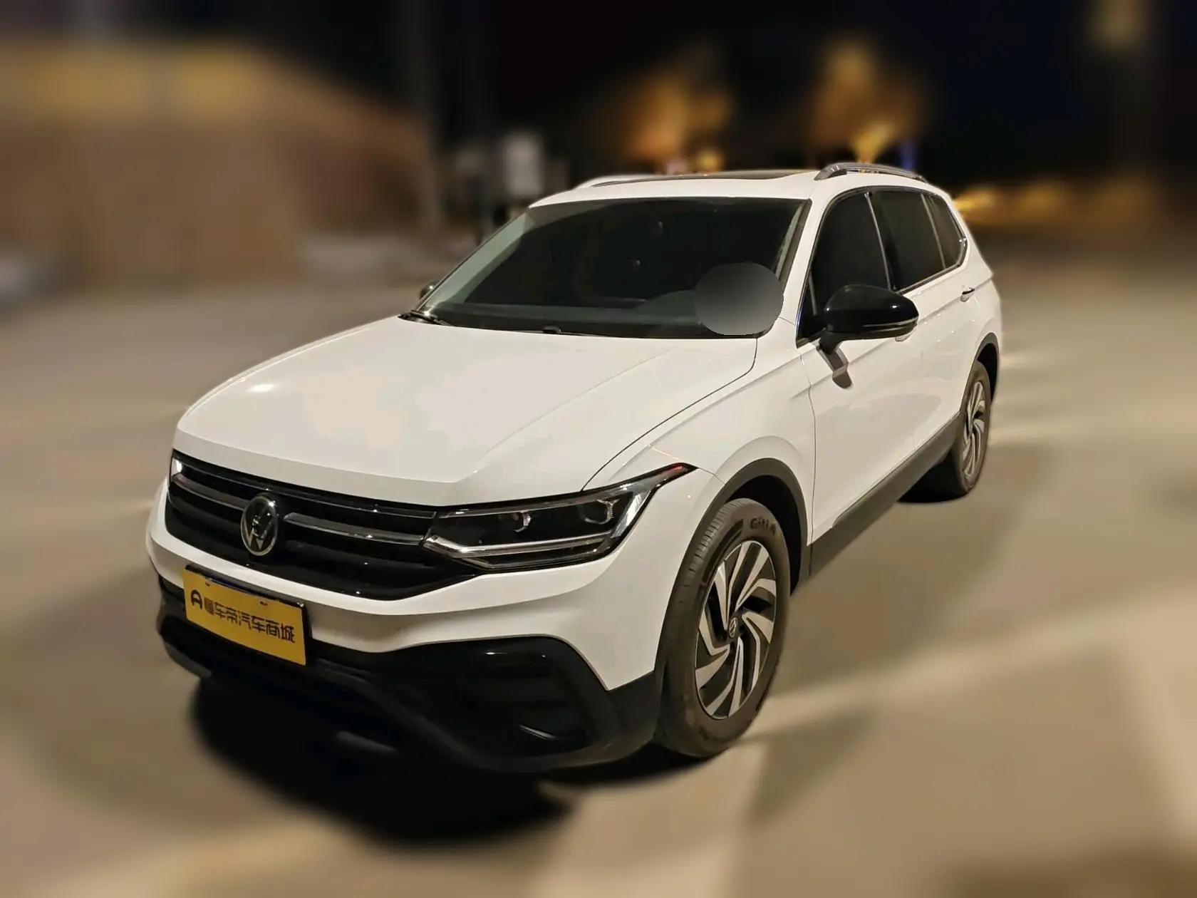 Volkswagen Tiguan L 2025 г. 4864 км.