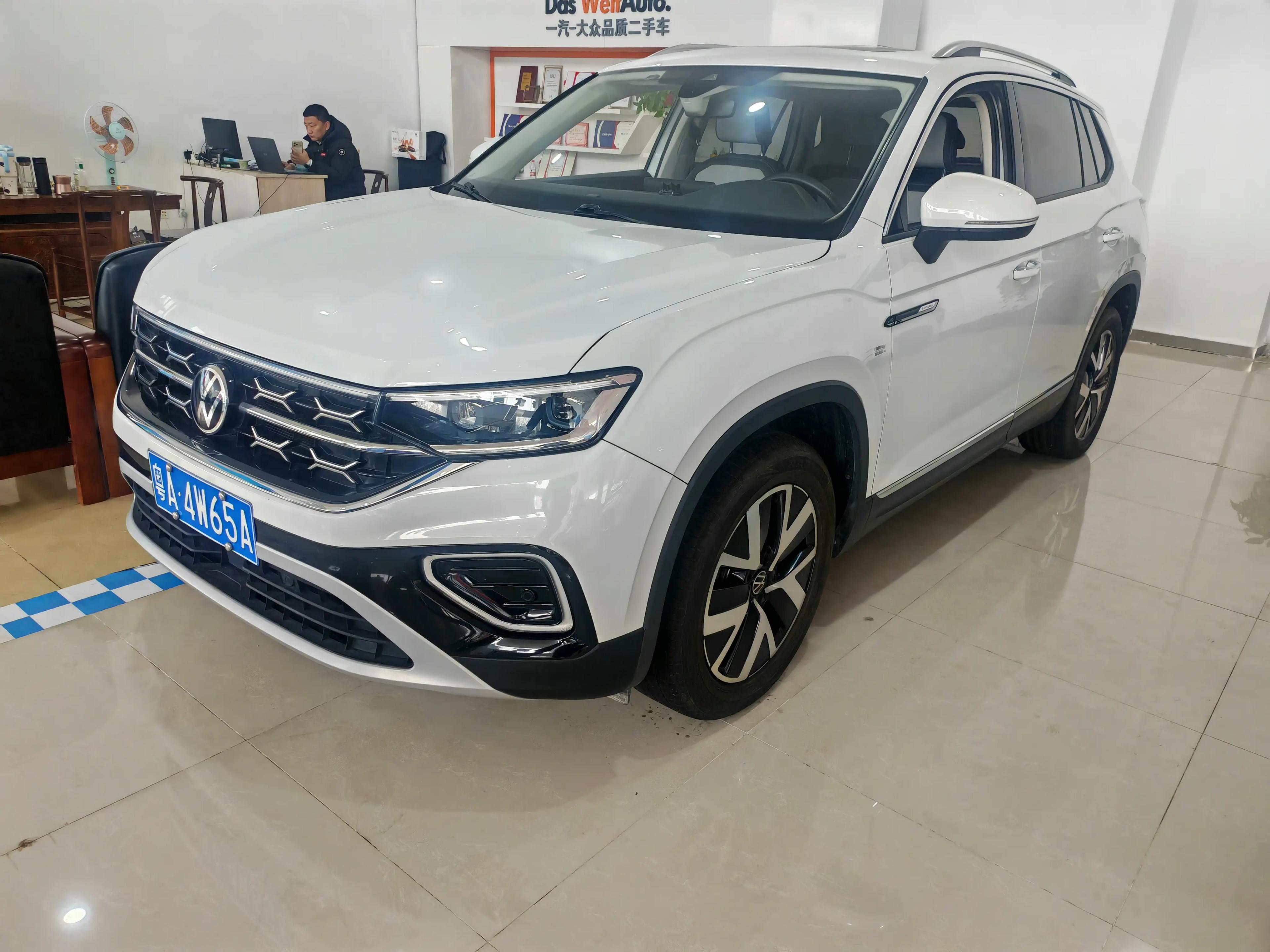 Volkswagen Tayron 2023 г. 92042 км.