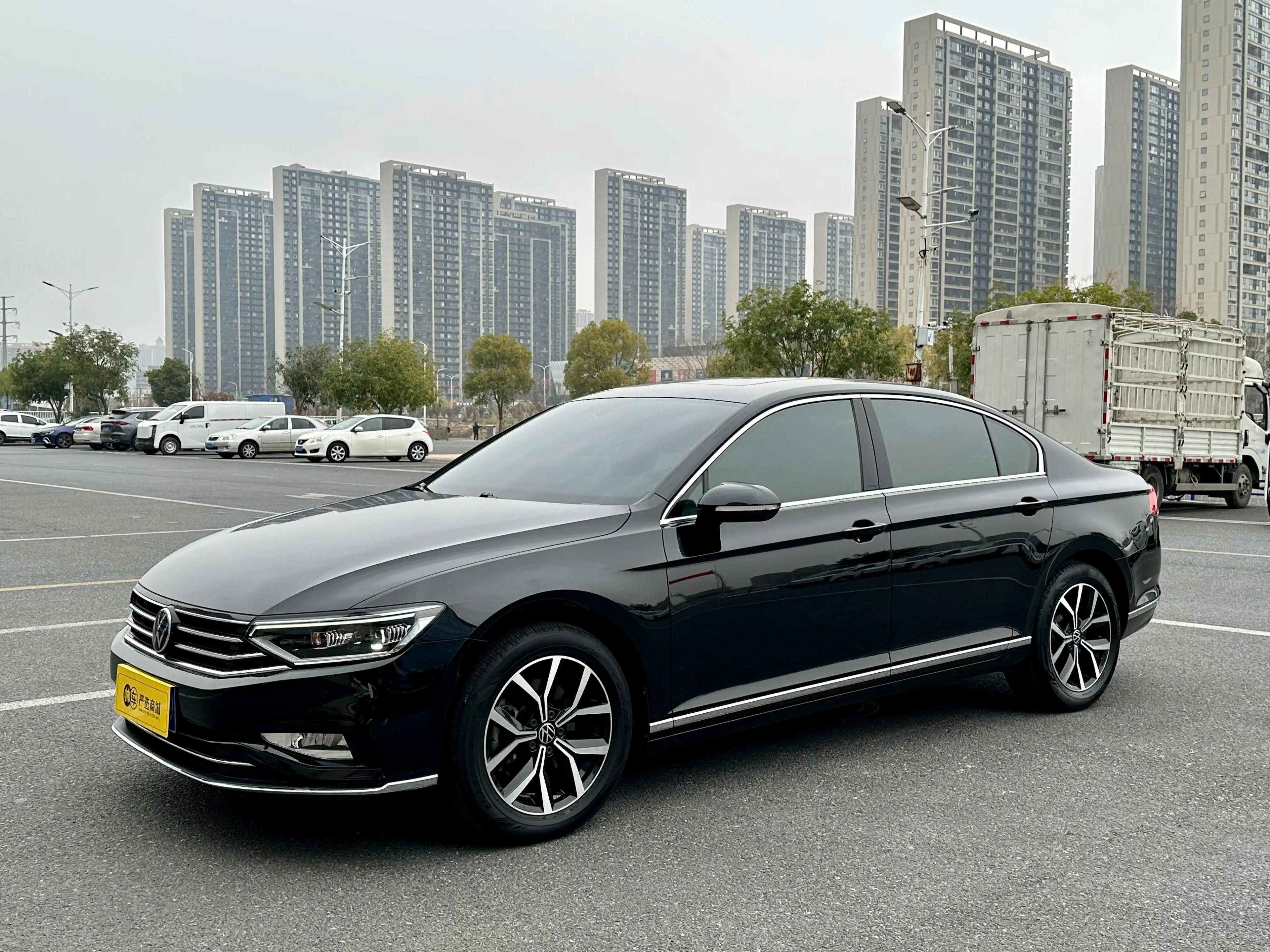 Volkswagen Magotan 2022 г. 66035 км.