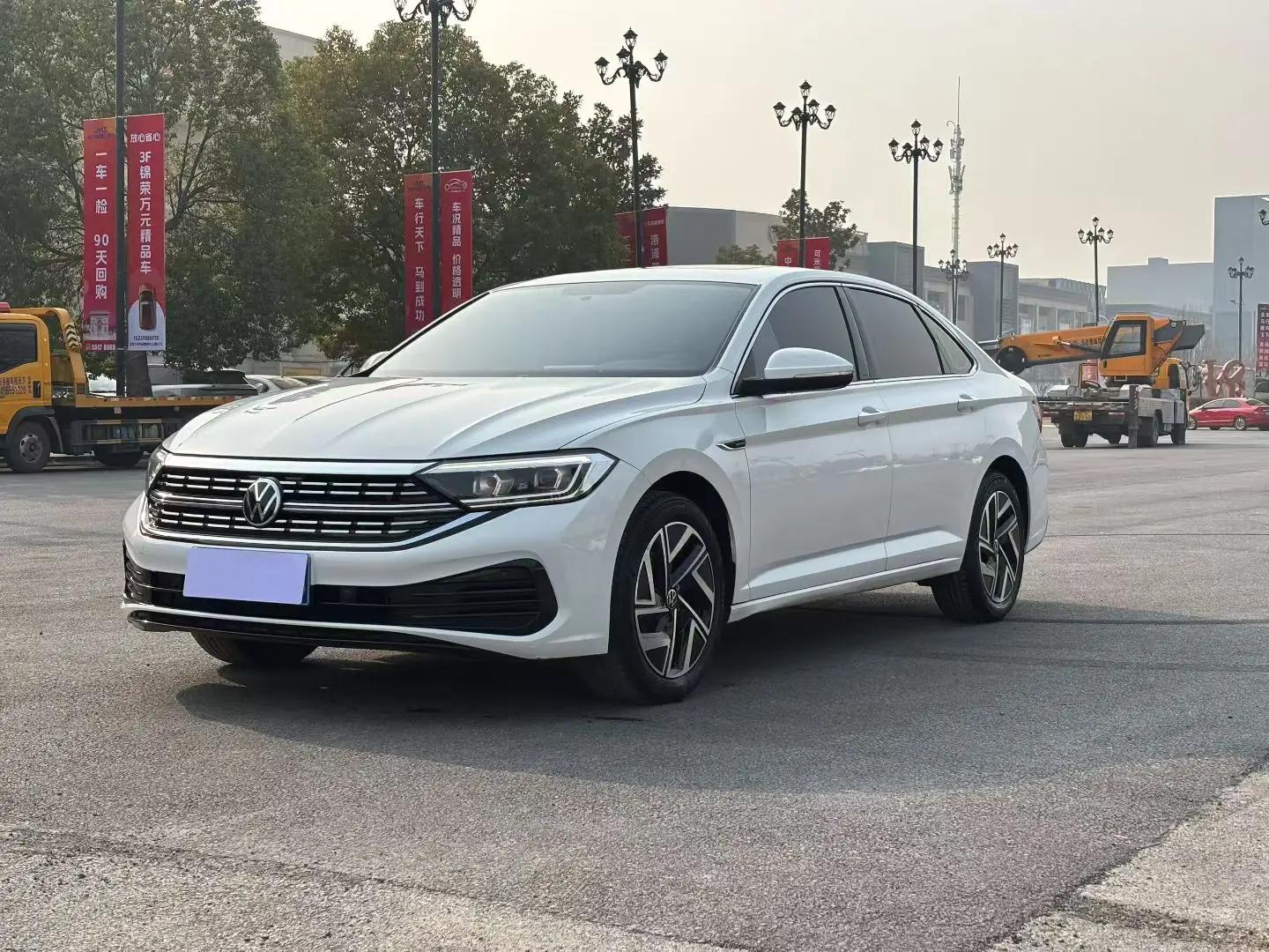 Volkswagen Sagitar 2022 г. 61043 км.