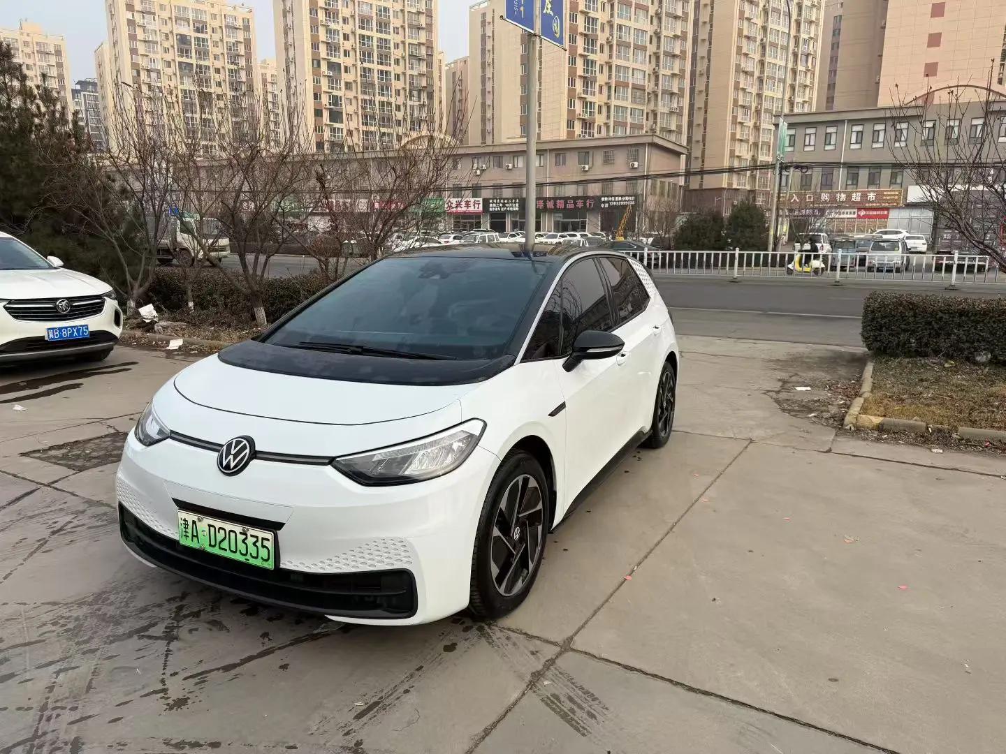 Volkswagen ID.3 2023 г. 33107 км.