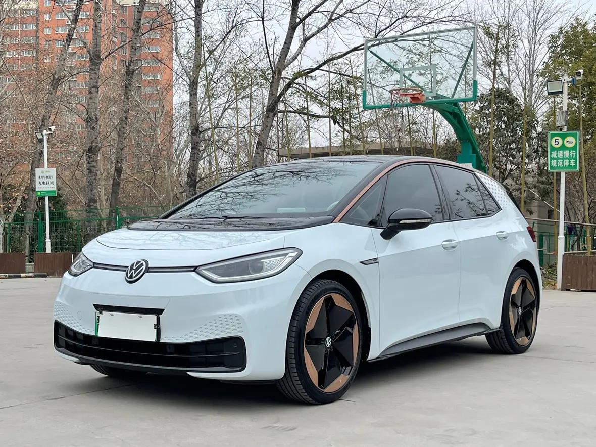 Volkswagen ID.3 2021 г. 48106 км.