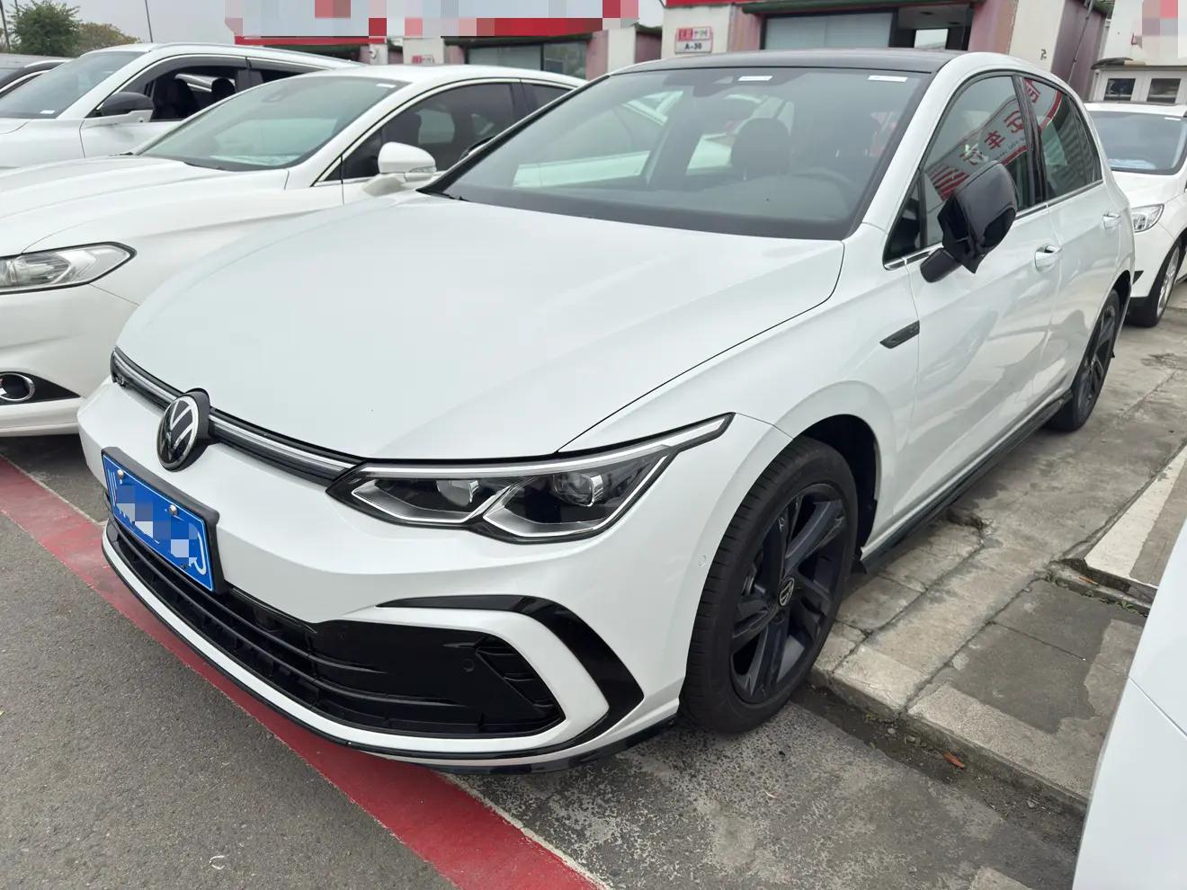 Volkswagen Golf 2022 г. 30000 км.