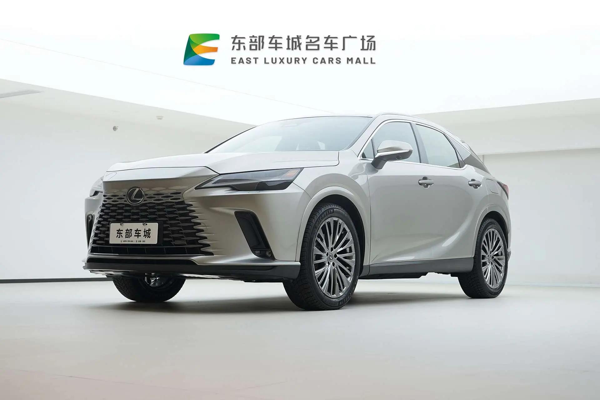 Lexus RX 2024 г. 37039 км.