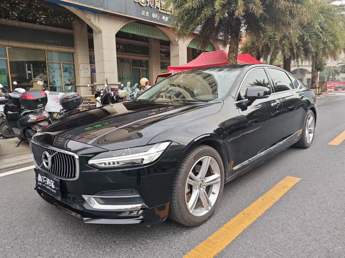 Volvo S90 2018 г.