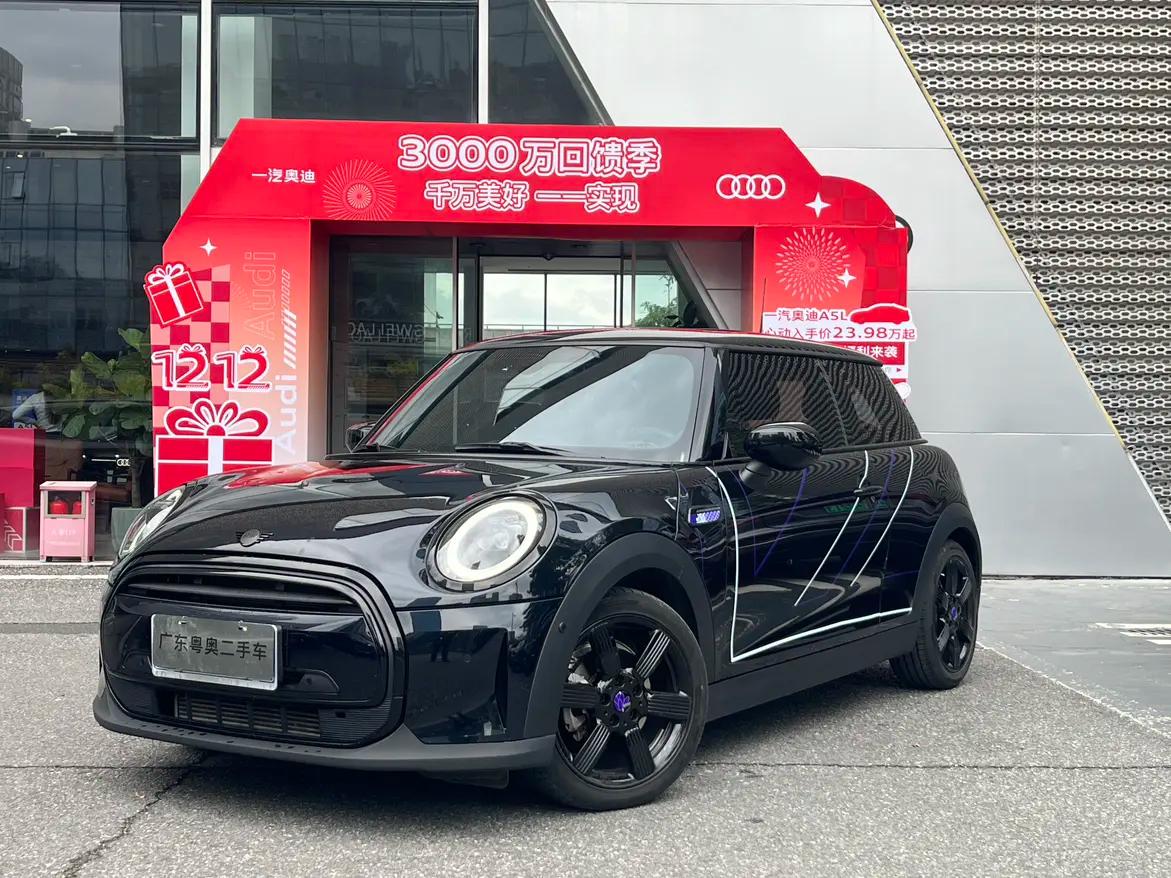 MINI  2024 г. 34149 км.