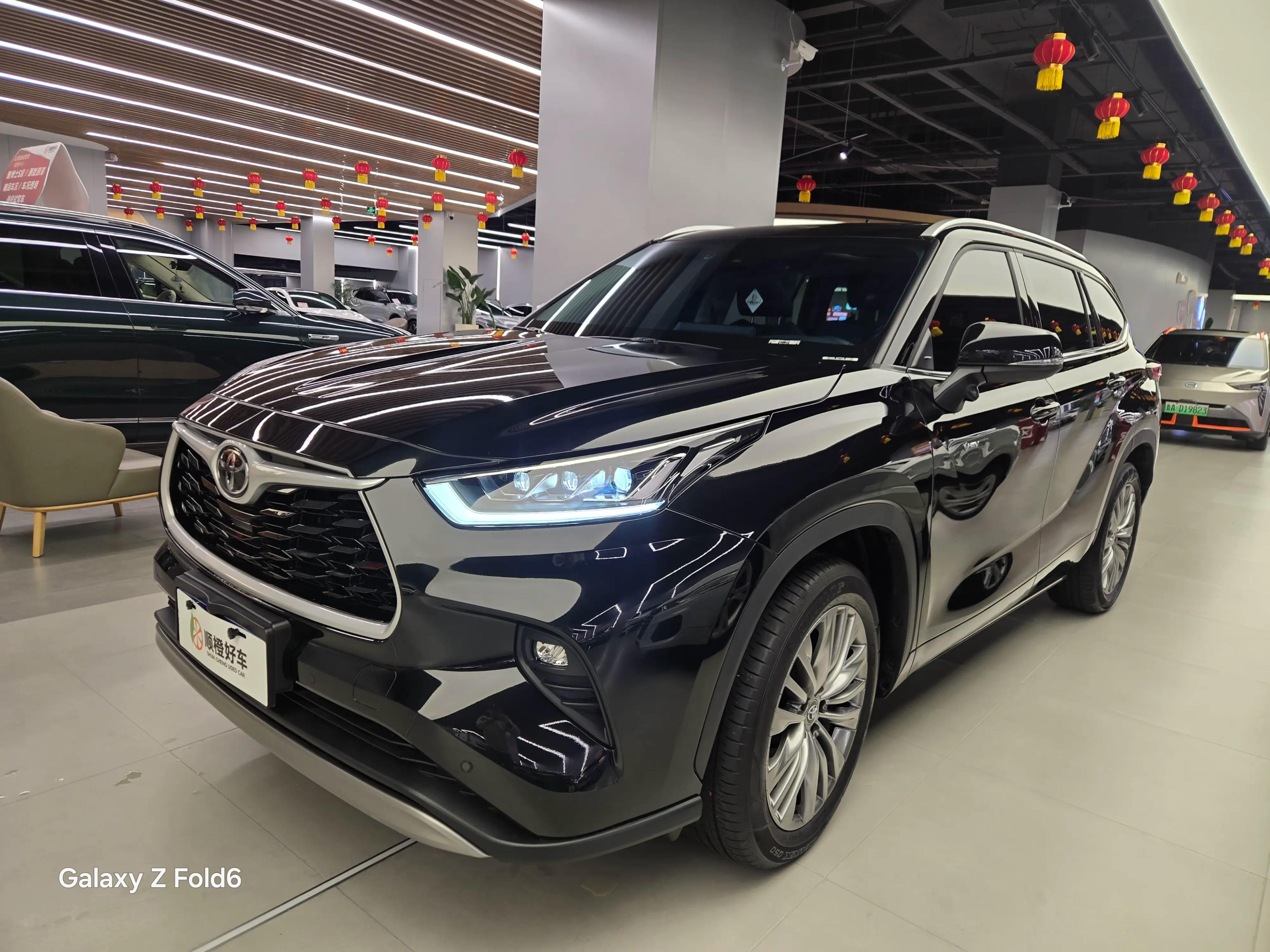 Toyota Highlander 2024 г. 13018 км.