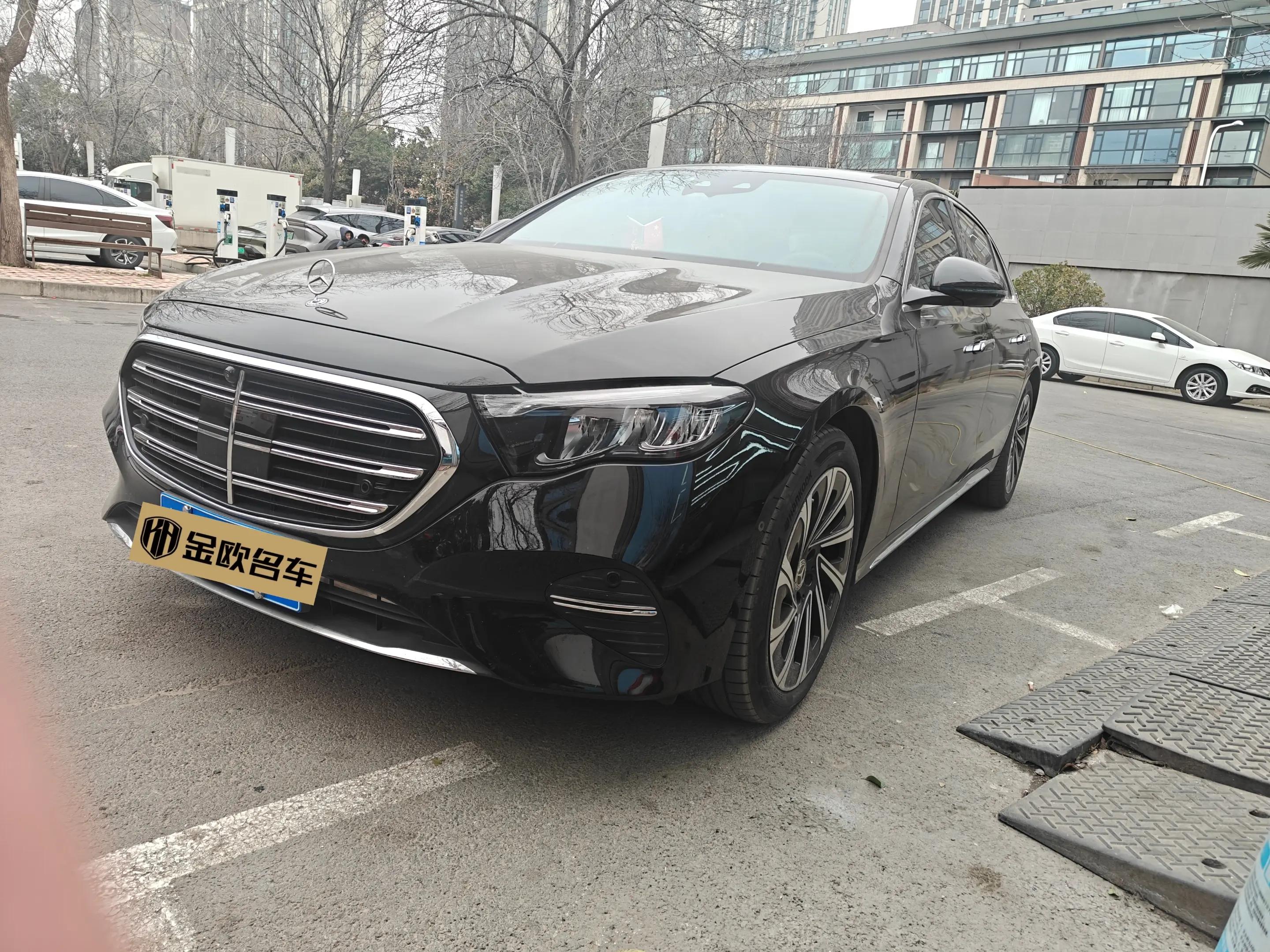Mercedes-Benz E-Class 2024 г. 16137 км.