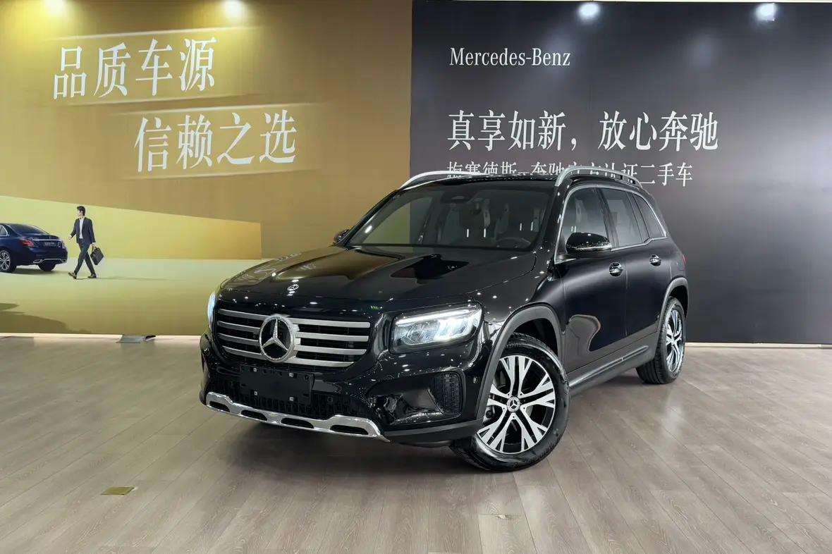 Mercedes-Benz GLB 2025 г. 9006 км.