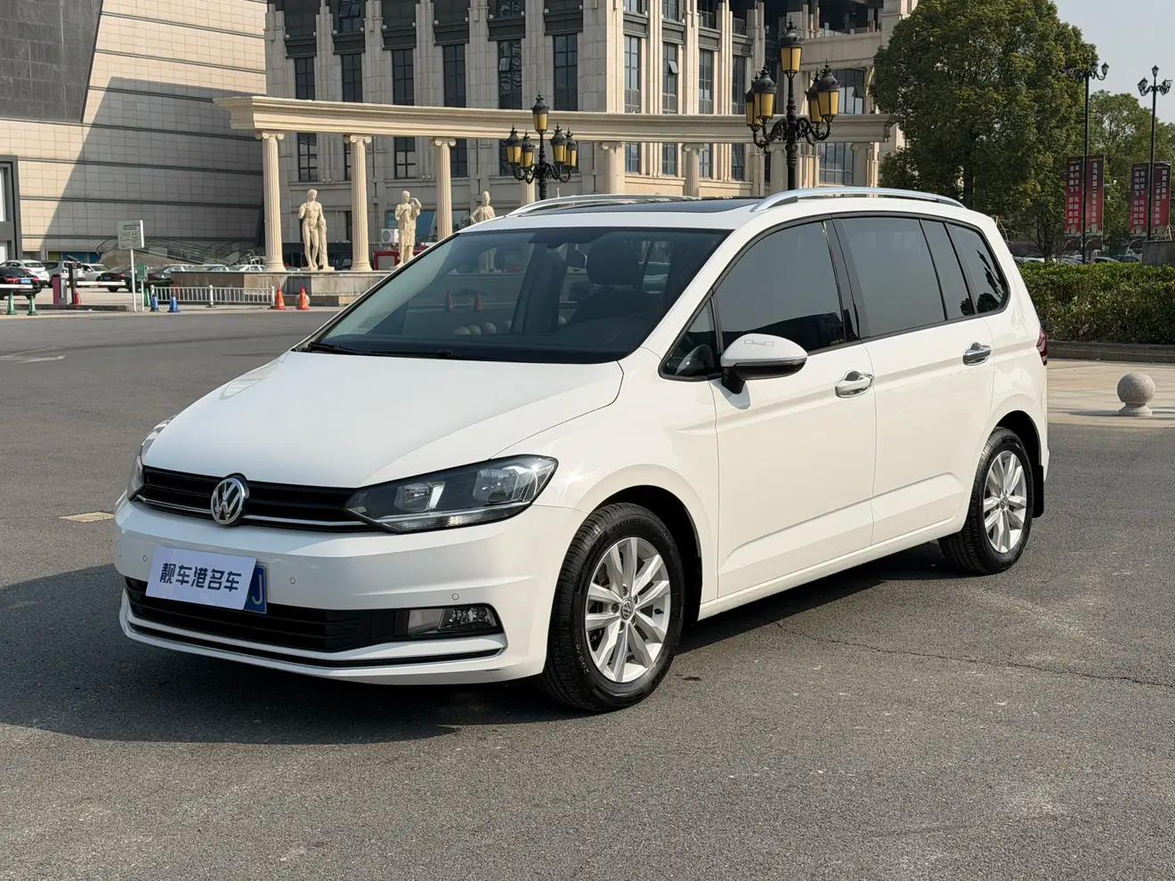 Volkswagen Touran L 2020 г.