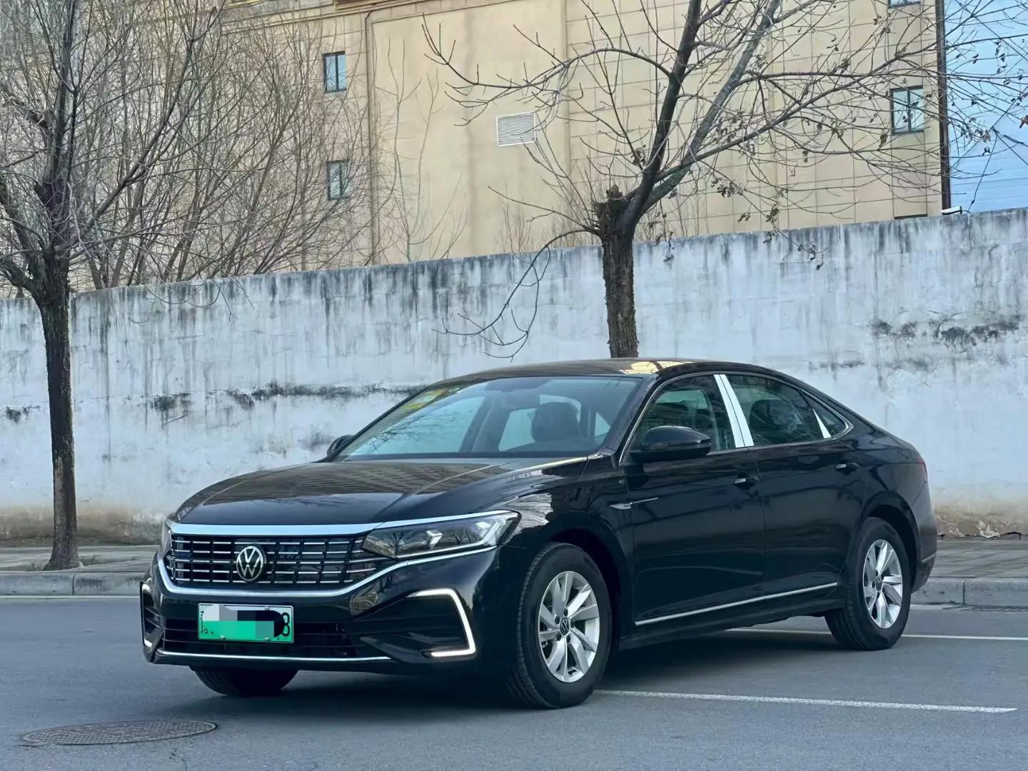 Volkswagen Passat PHEV 2025 г.