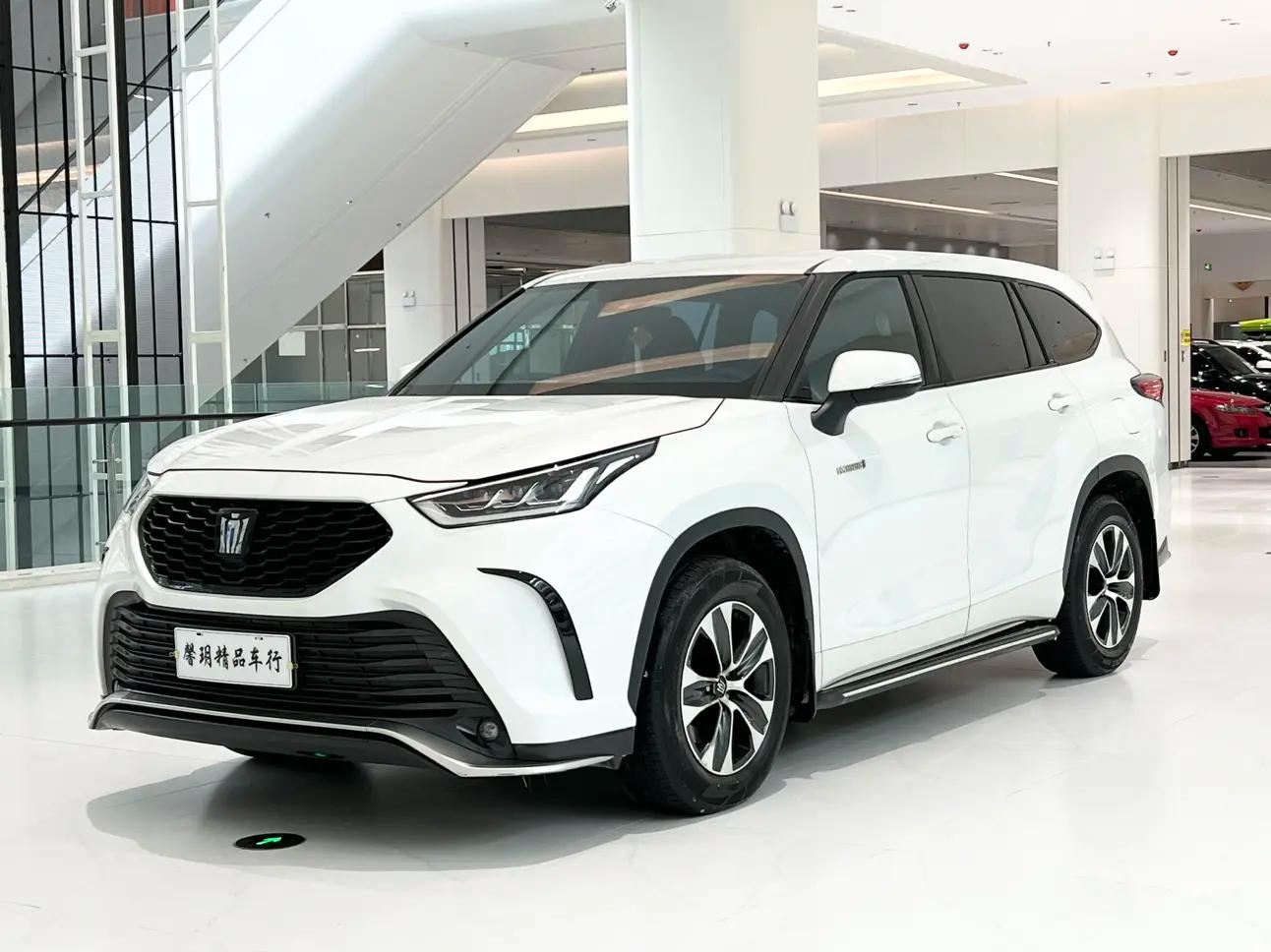 Toyota Crown Kluger 2023 г.