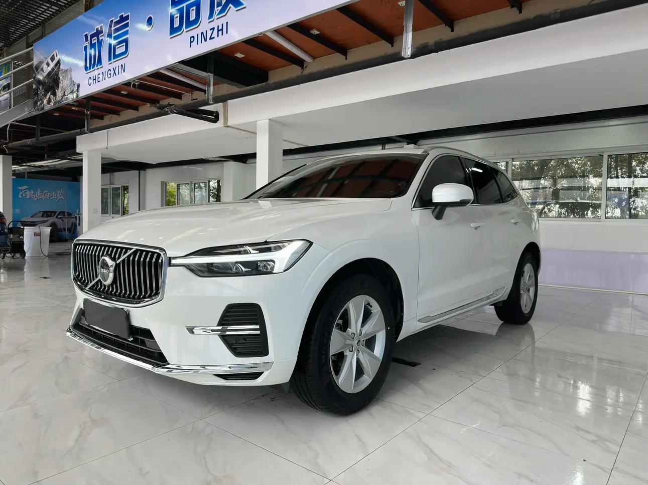 Volvo XC60 2021 г. 52123 км.