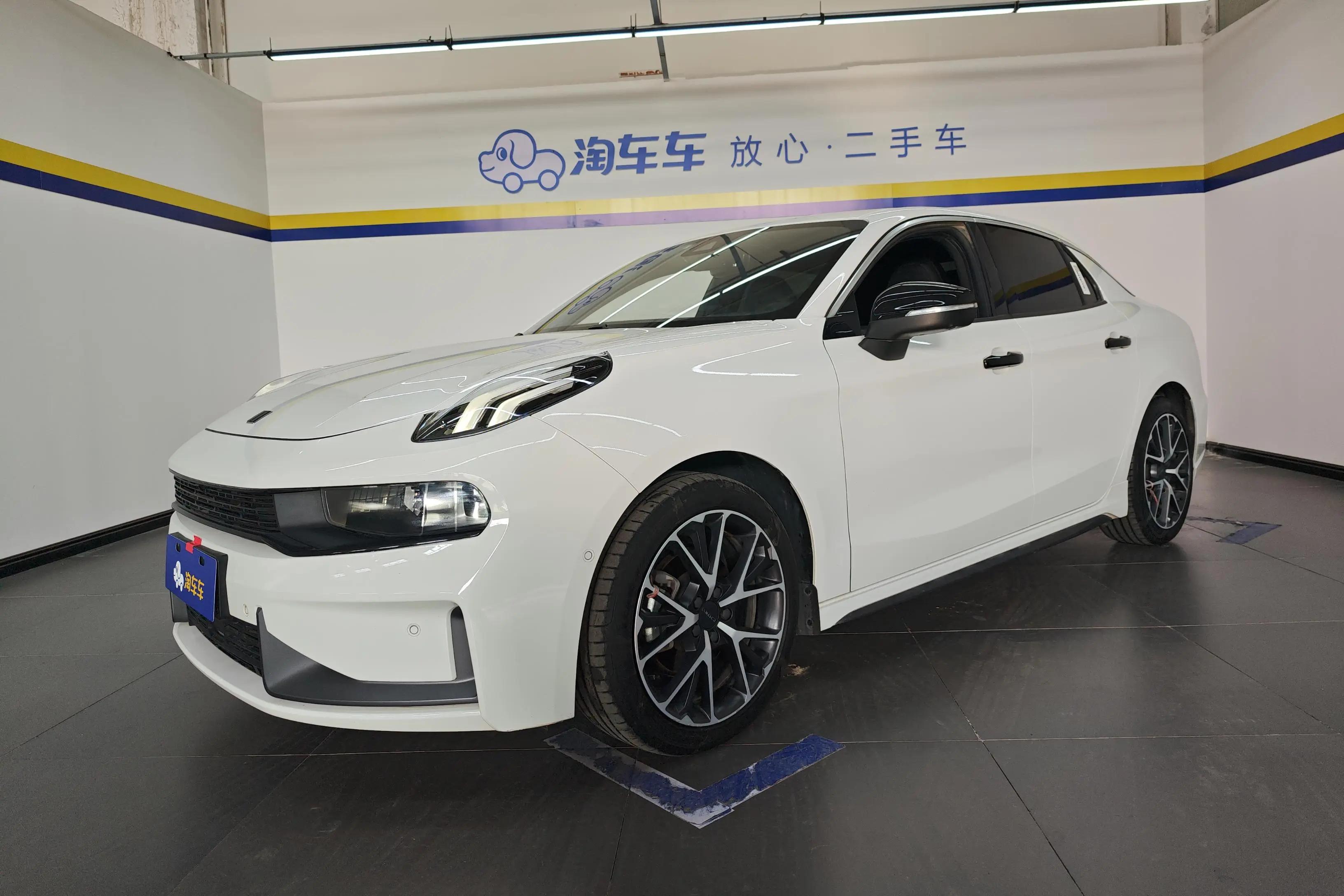 Lynk & Co 03 2021 г. 48129 км.